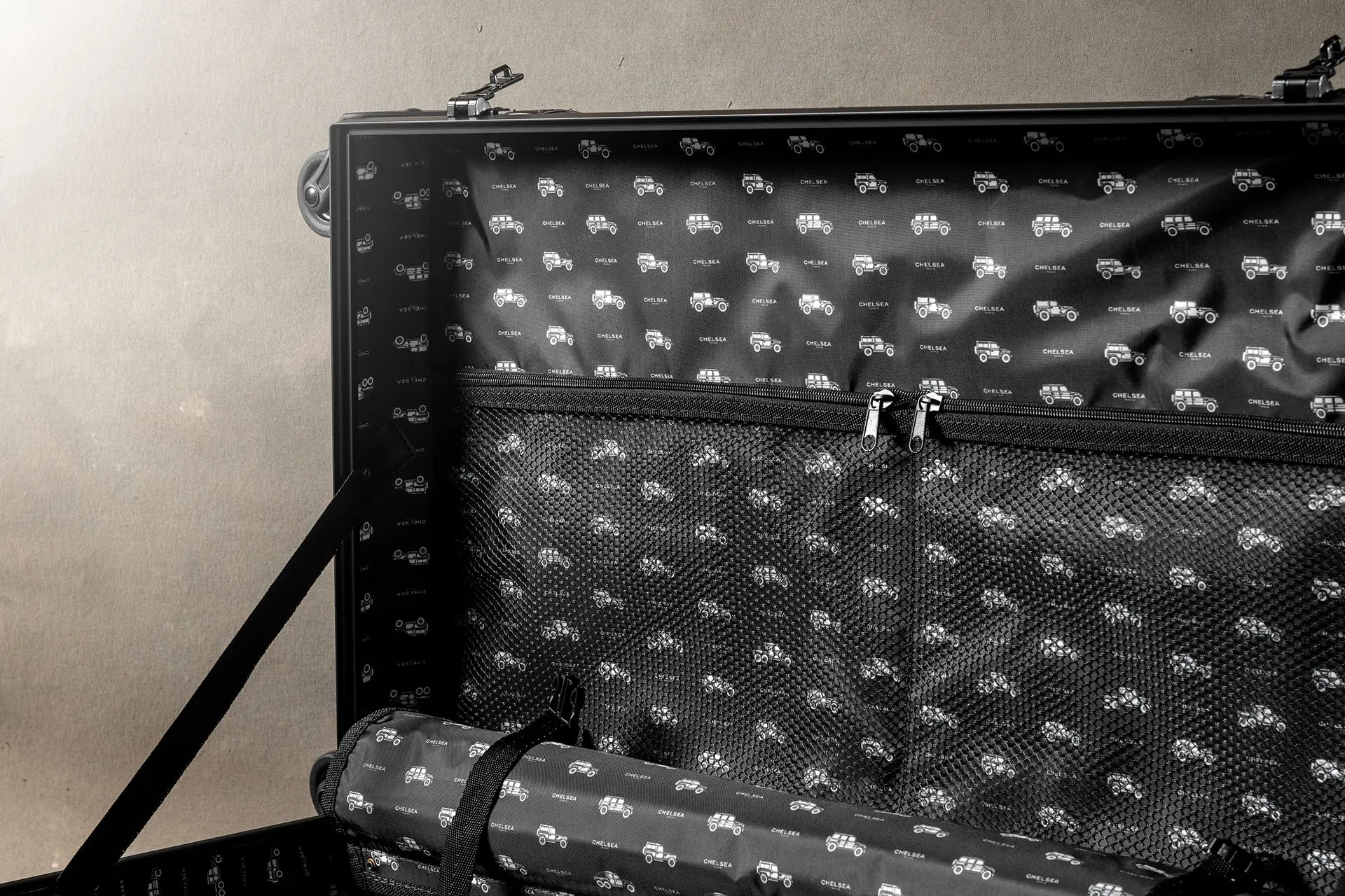 Chelsea Truck Company Vintage Inspired Travel Luggage Set - Image 3