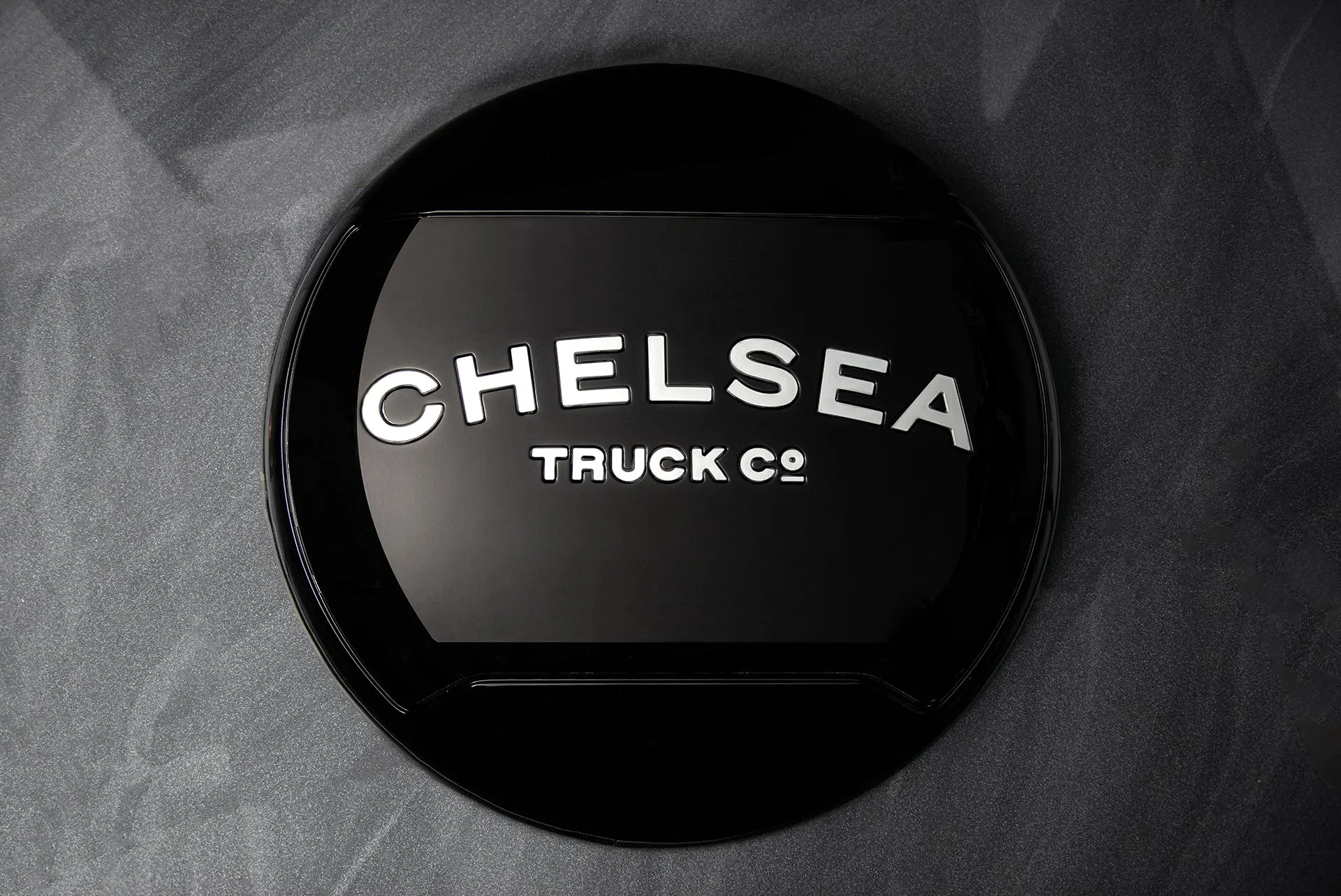 Coconut Lettering for Chelsea Truck Company Hard Spare Wheel Cover - Image 2