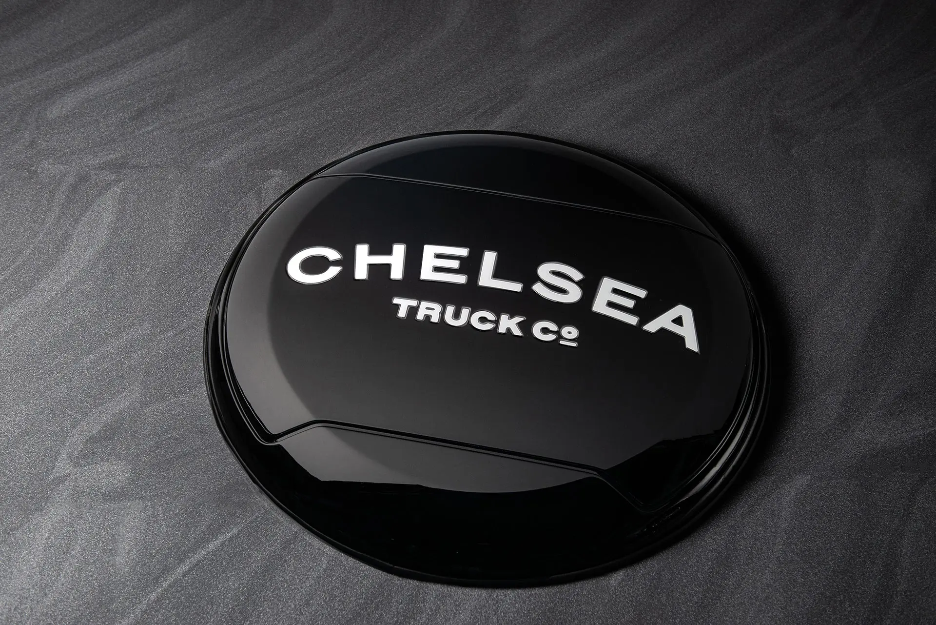 Coconut Lettering for Chelsea Truck Company Hard Spare Wheel Cover - Image 3