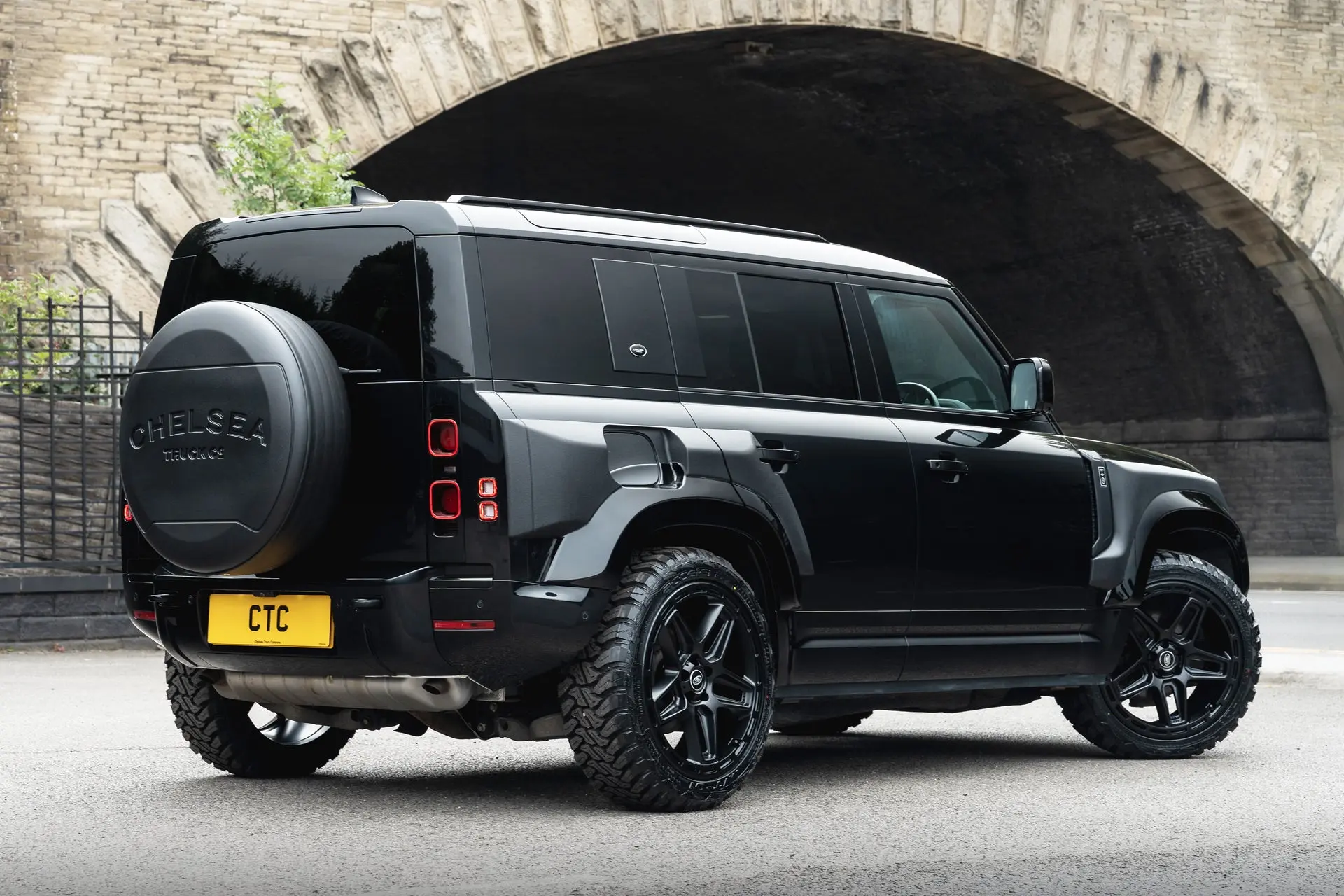 Spare Wheel Cover for Land Rover Defender (2020 Onwards) - Image 12