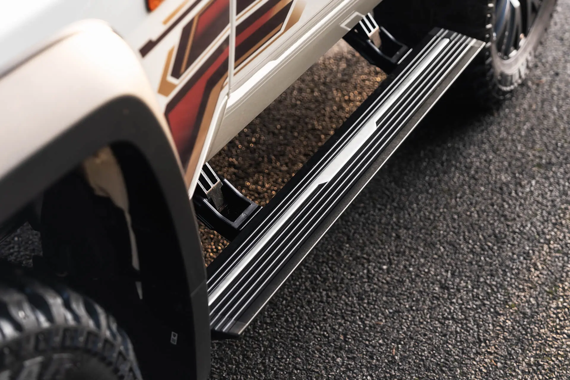 Electric Side Steps for Toyota Land Cruiser 70 (2023 Onwards) - Image 9