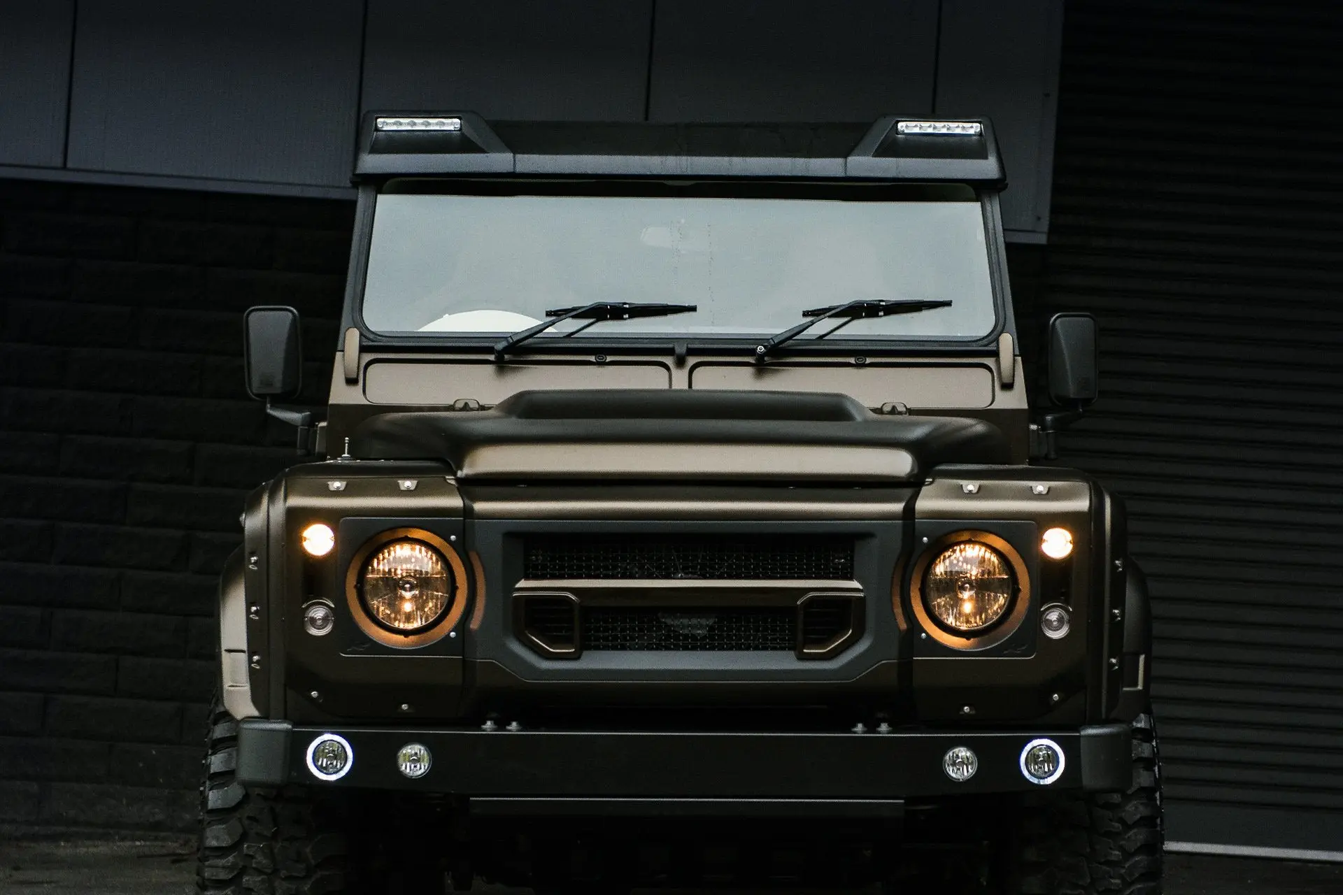 Land Rover Defender (1991-2016) Front Roof Shield with Integrated LED Lights - Image 3