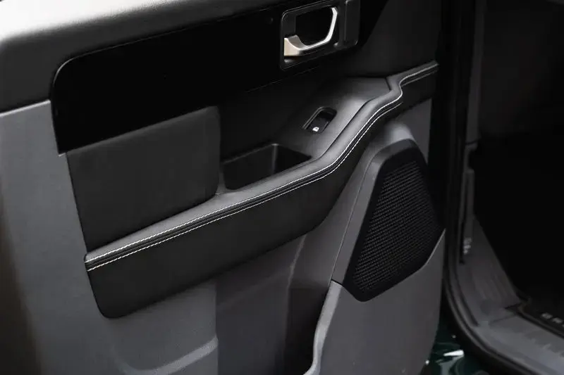 INEOS Grenadier (2023 Onwards) Comfort Leather Interior - Image 26