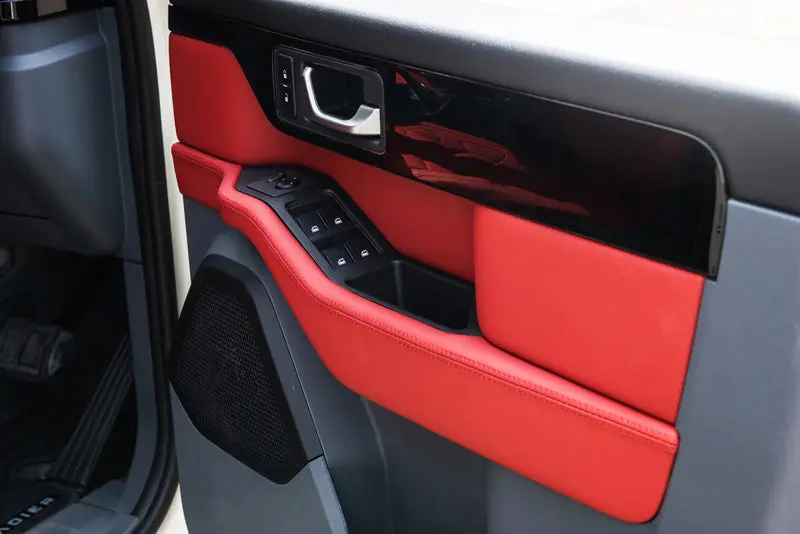 INEOS Grenadier (2023 Onwards) Comfort Leather Interior - Image 7
