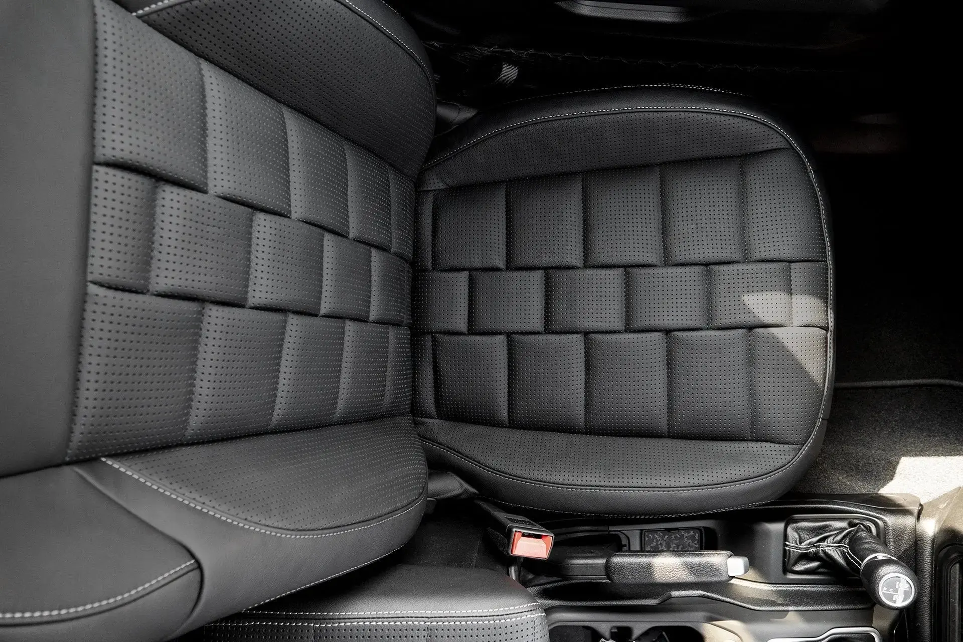 Jeep Wrangler JL (2018 Onwards) 2 Door 3D Modular Leather Interior - Image 17