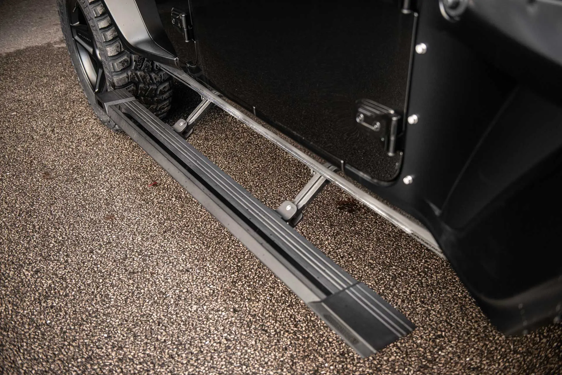 Jeep Wrangler JL (2018 Onwards) 4 Door Electric Side Steps with lights (running boards) - Image 15