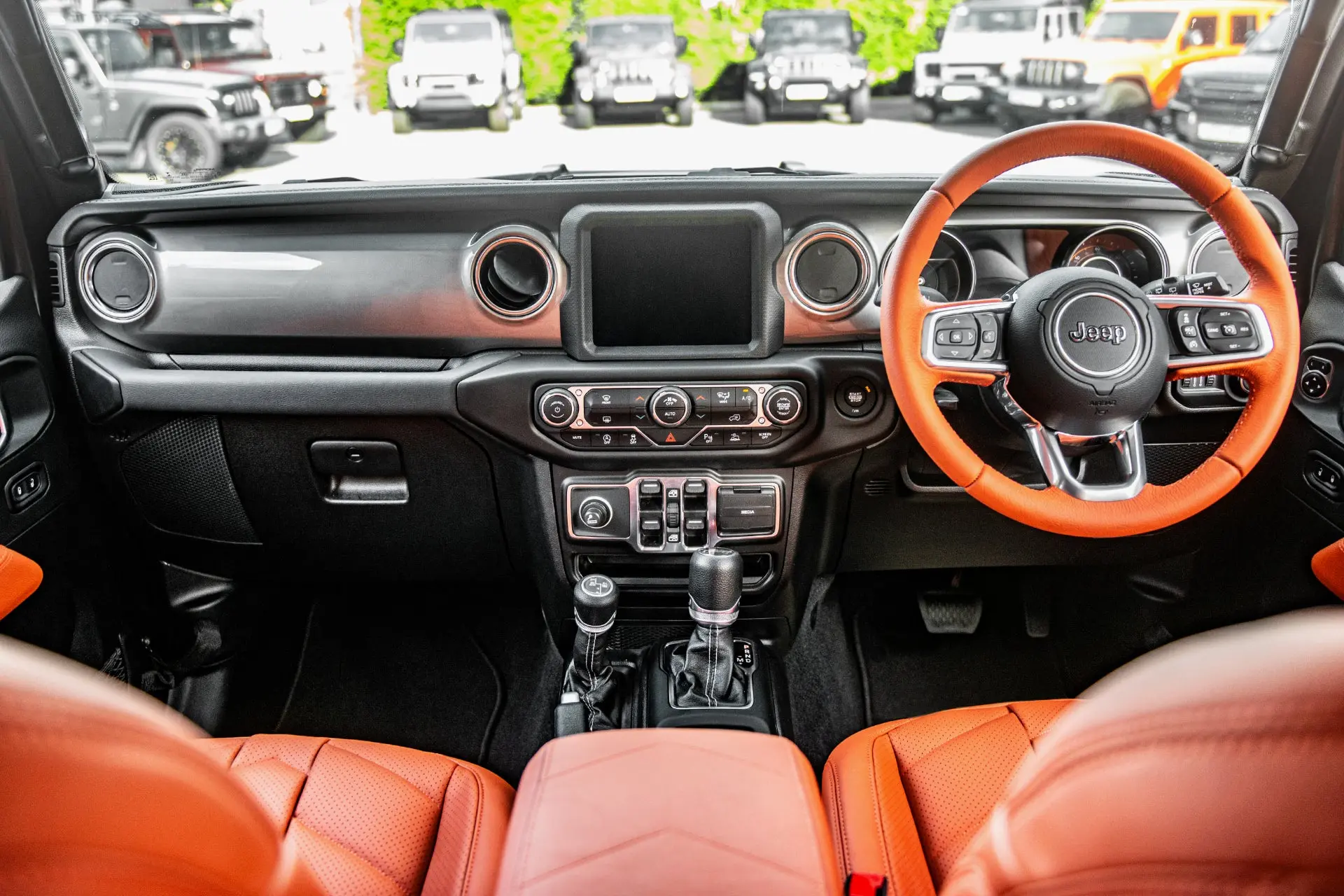 Jeep Wrangler JL 4 Door Herringbone Leather Interior (2018 Onwards) - Image 5