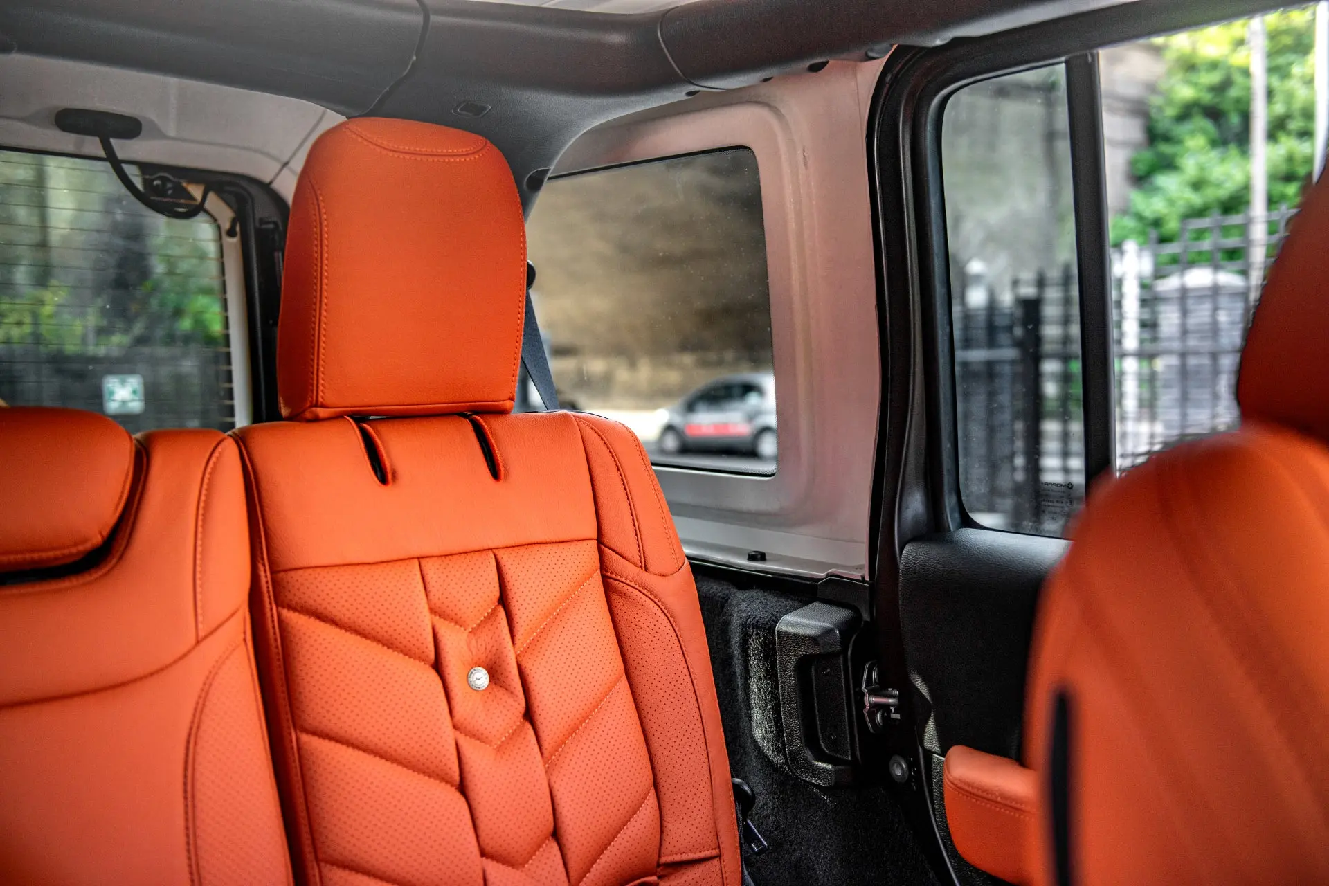 Jeep Wrangler JL 4 Door Herringbone Leather Interior (2018 Onwards) - Image 8