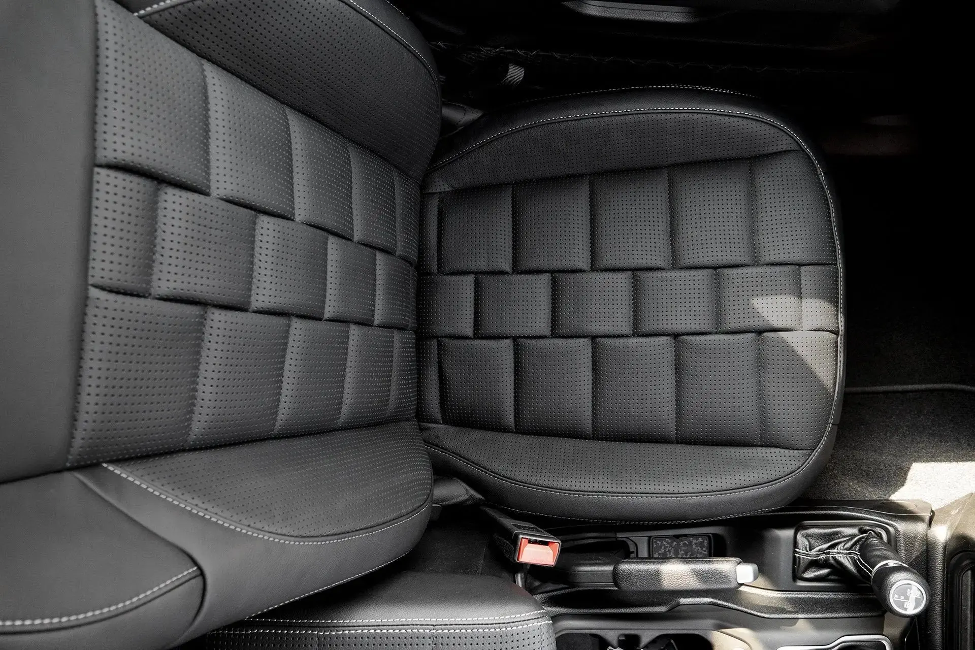 Jeep Wrangler JL (2018 Onwards) 4 Door 3D Modular Leather Interior - Image 21