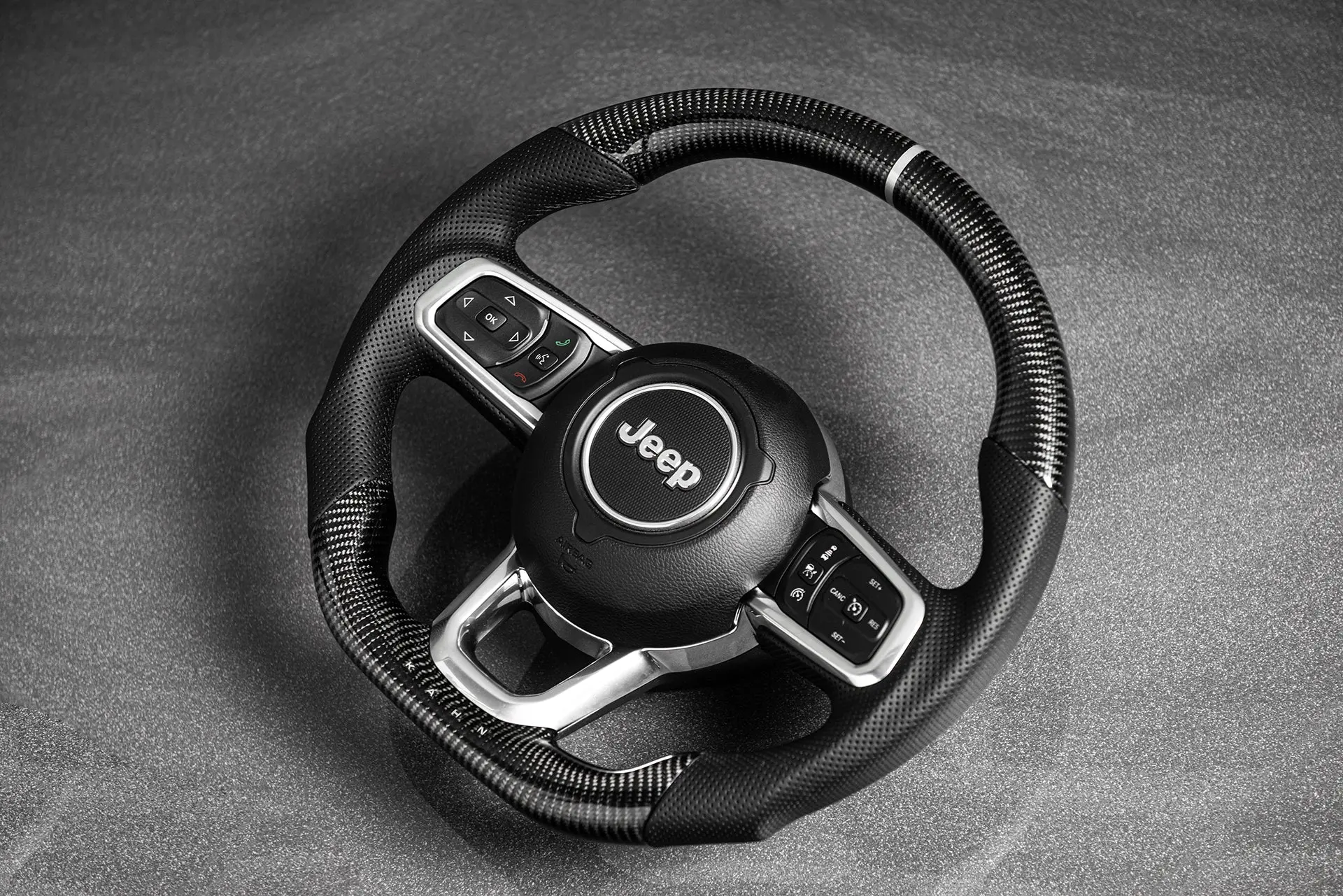 Jeep Wrangler JL (2018 Onwards) Carbon Sports Heated Steering Wheel with Kahn Lettering - Image 5