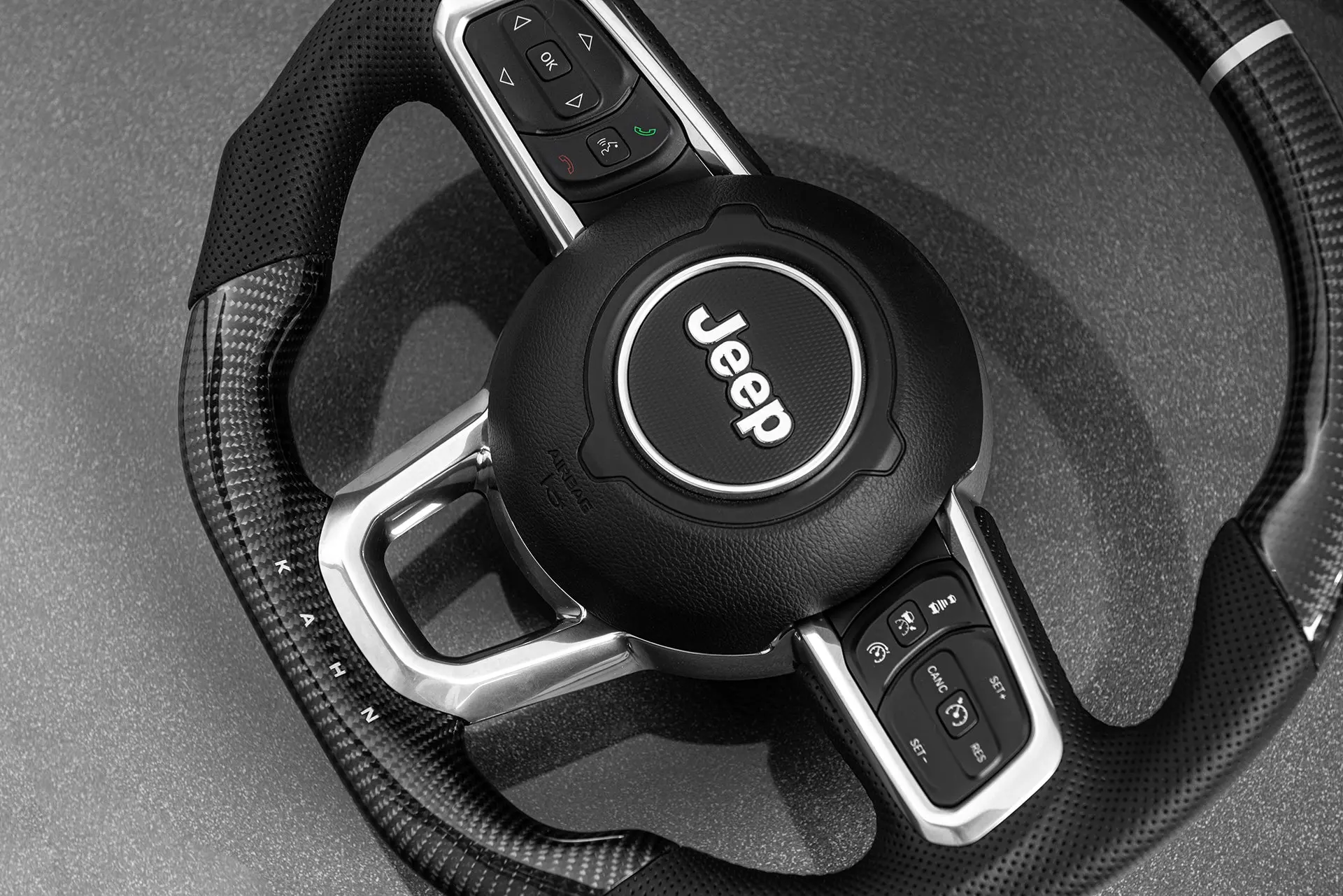 Jeep Wrangler JL (2018 Onwards) Carbon Sports Heated Steering Wheel with Kahn Lettering - Image 9