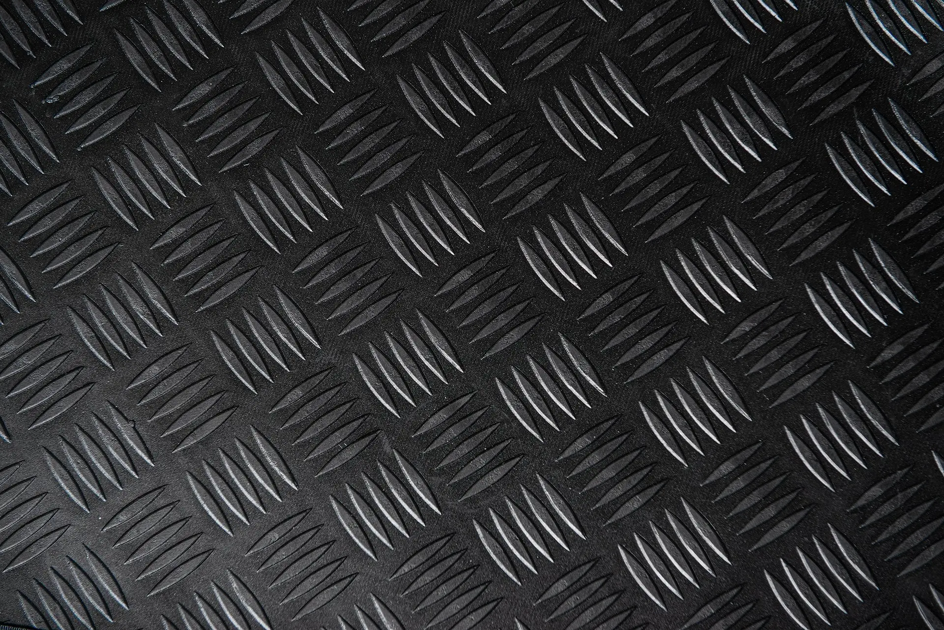 JEEP WRANGLER JL (2018 Onwards) CHEQUERED RUBBER MATS - 2 Door - Image 5