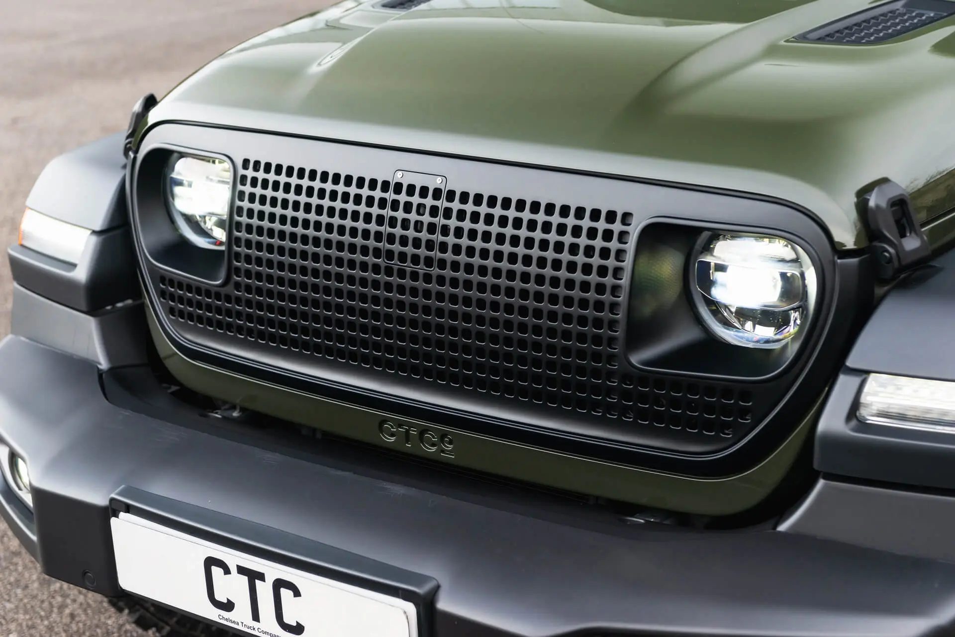 JEEP WRANGLER JL (2018 Onwards) Heritage Lattice Front Grille - Image 18
