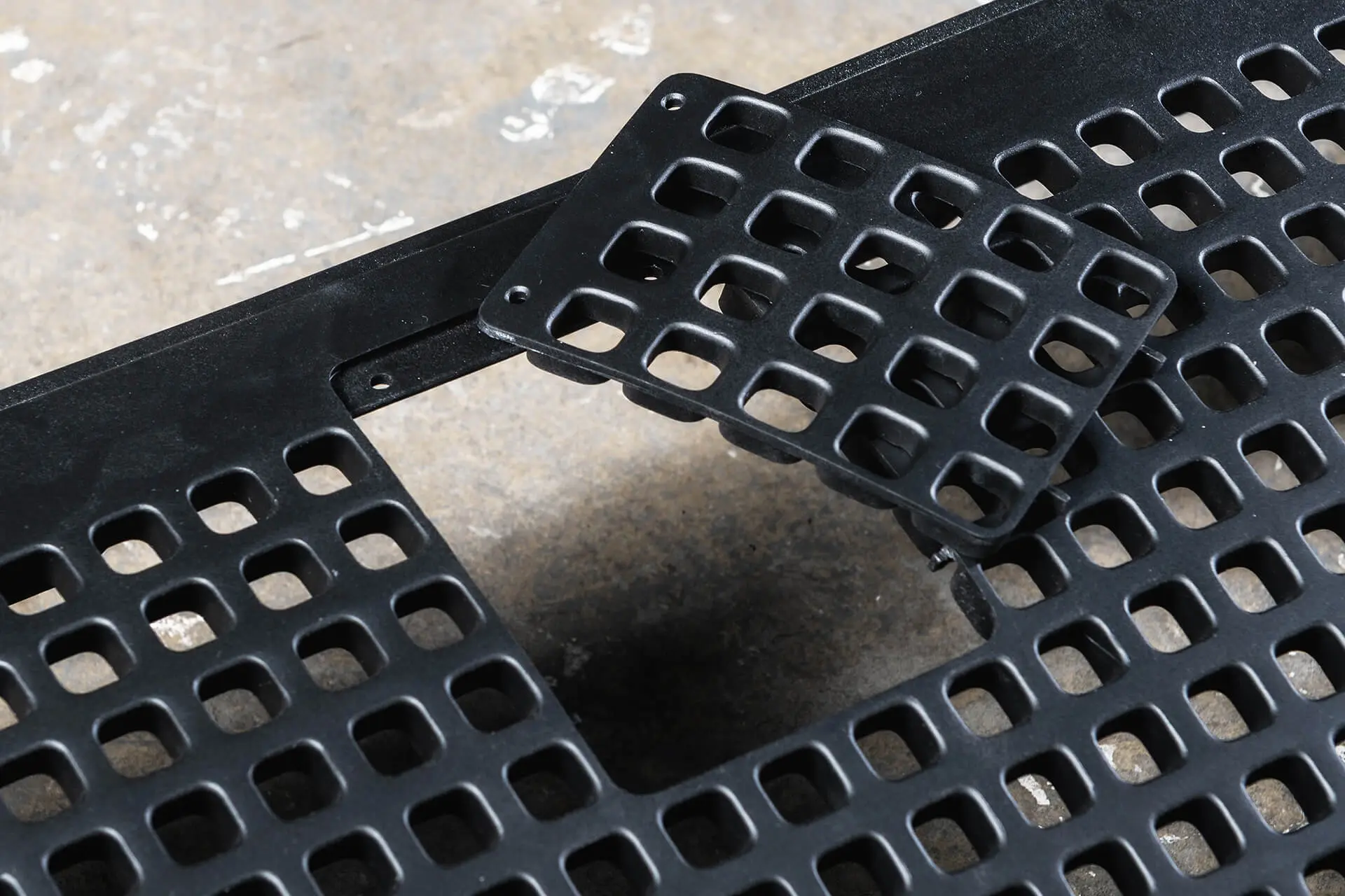 JEEP WRANGLER JL (2018 Onwards) Heritage Lattice Front Grille - Image 9