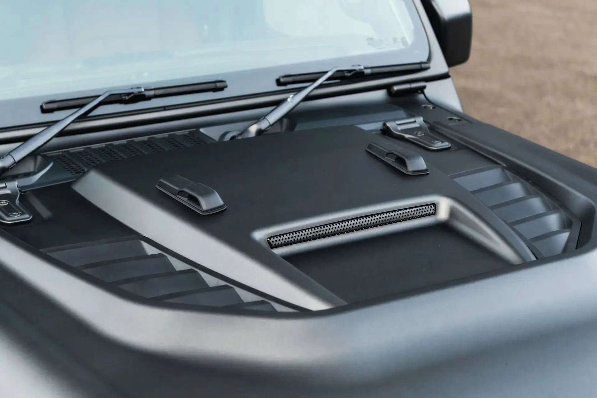 JEEP WRANGLER JL (2018 Onwards) Iron Man Vented Bonnet - Image 12
