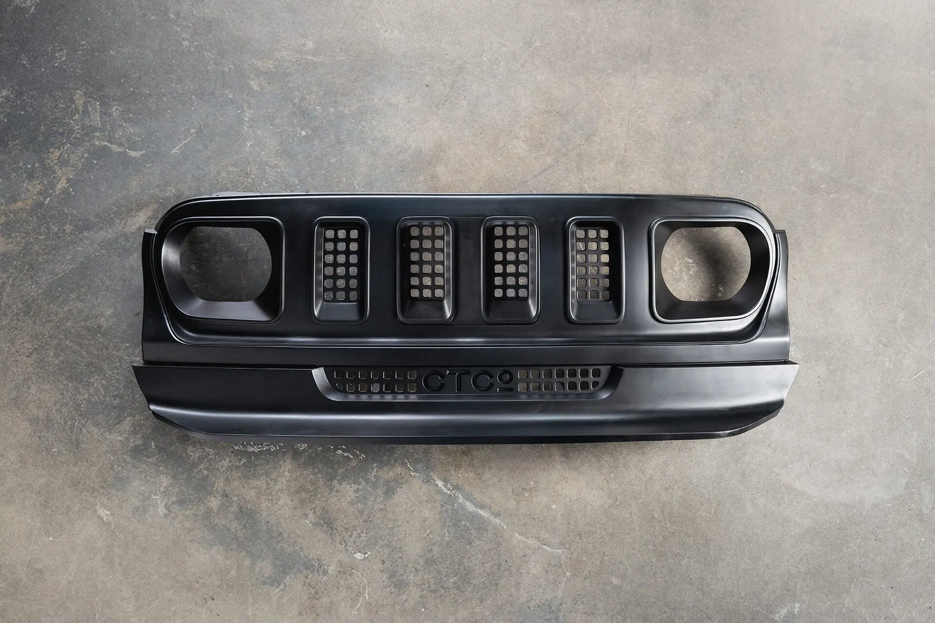 JEEP WRANGLER JL (2018 Onwards) IRONMAN 4 SLOT FRONT GRILLE - Image 3