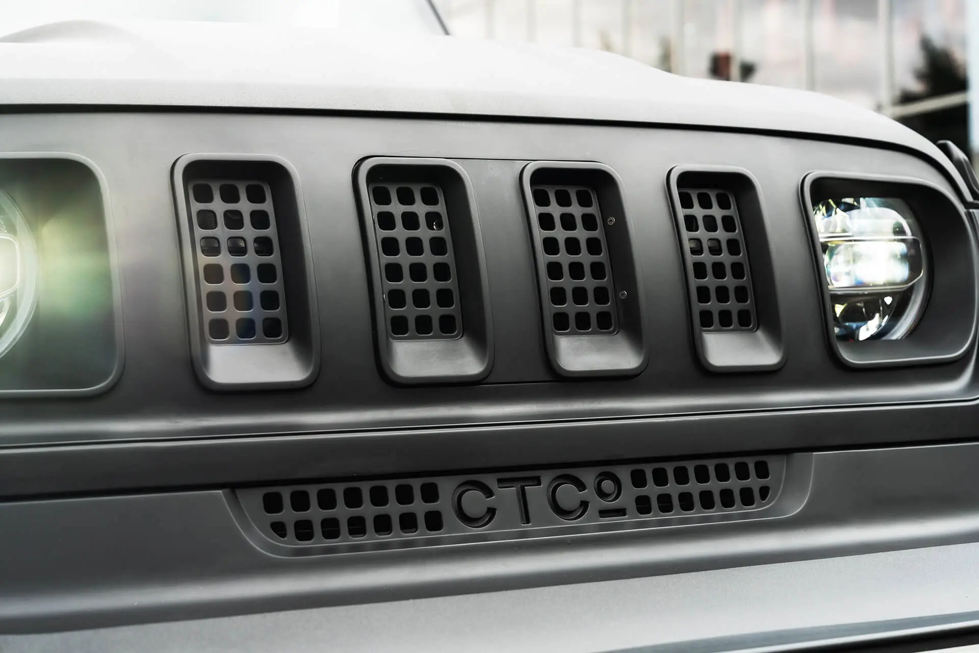 JEEP WRANGLER JL (2018 Onwards) IRONMAN 4 SLOT FRONT GRILLE - Image 7