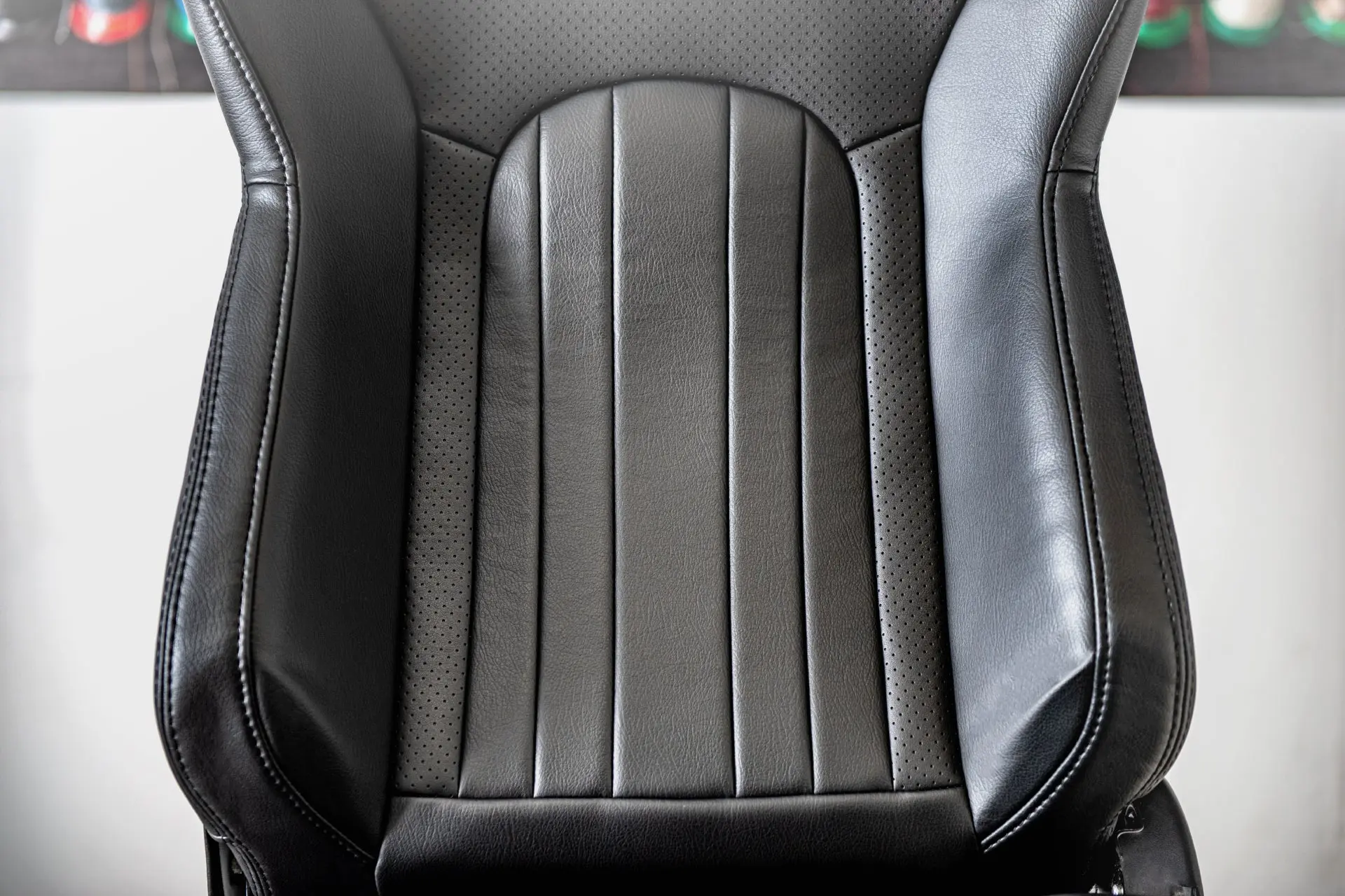 Jeep Wrangler JL (2018 Onwards) Lightweight Vegan Leather Heritage Sport Seats - Image 7