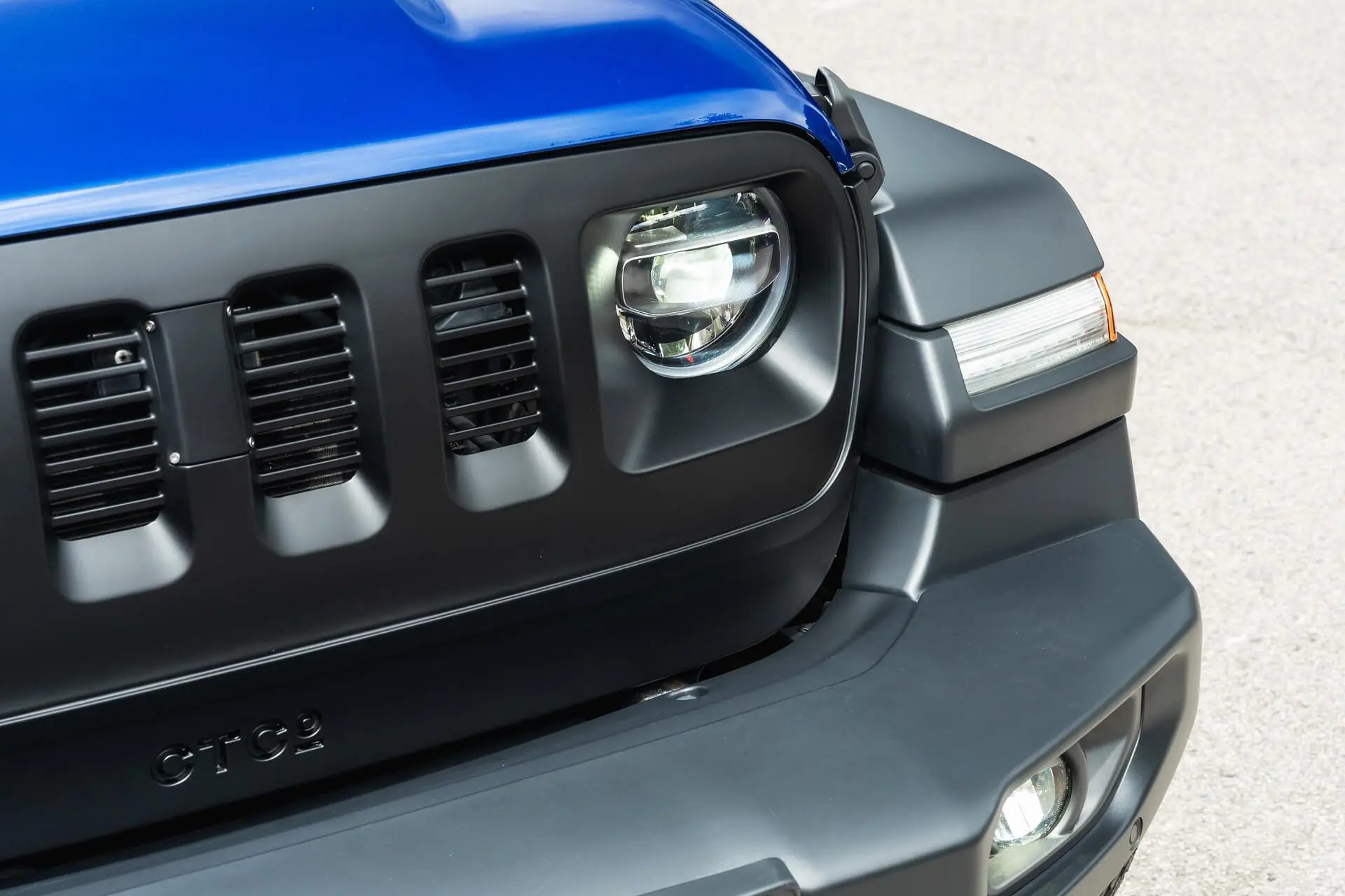 JEEP WRANGLER JL (2018 Onwards) SLIMLINE 4 SLOT FRONT GRILLE - Image 14