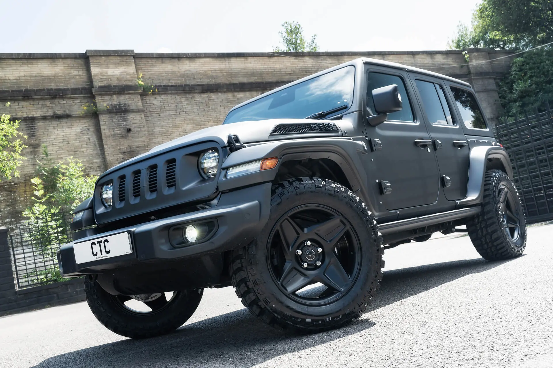 JEEP WRANGLER JL (2018 Onwards) SLIMLINE 4 SLOT FRONT GRILLE - Image 24