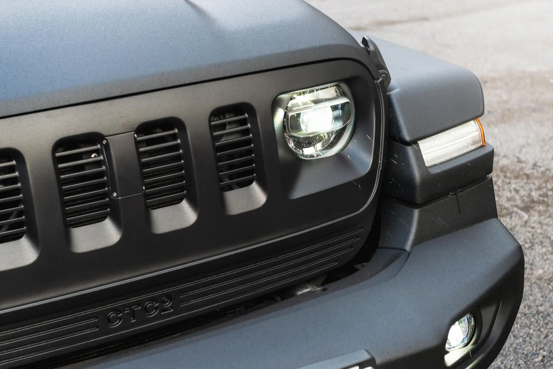 JEEP WRANGLER JL (2018 Onwards) SLIMLINE 4 SLOT FRONT GRILLE - Image 25