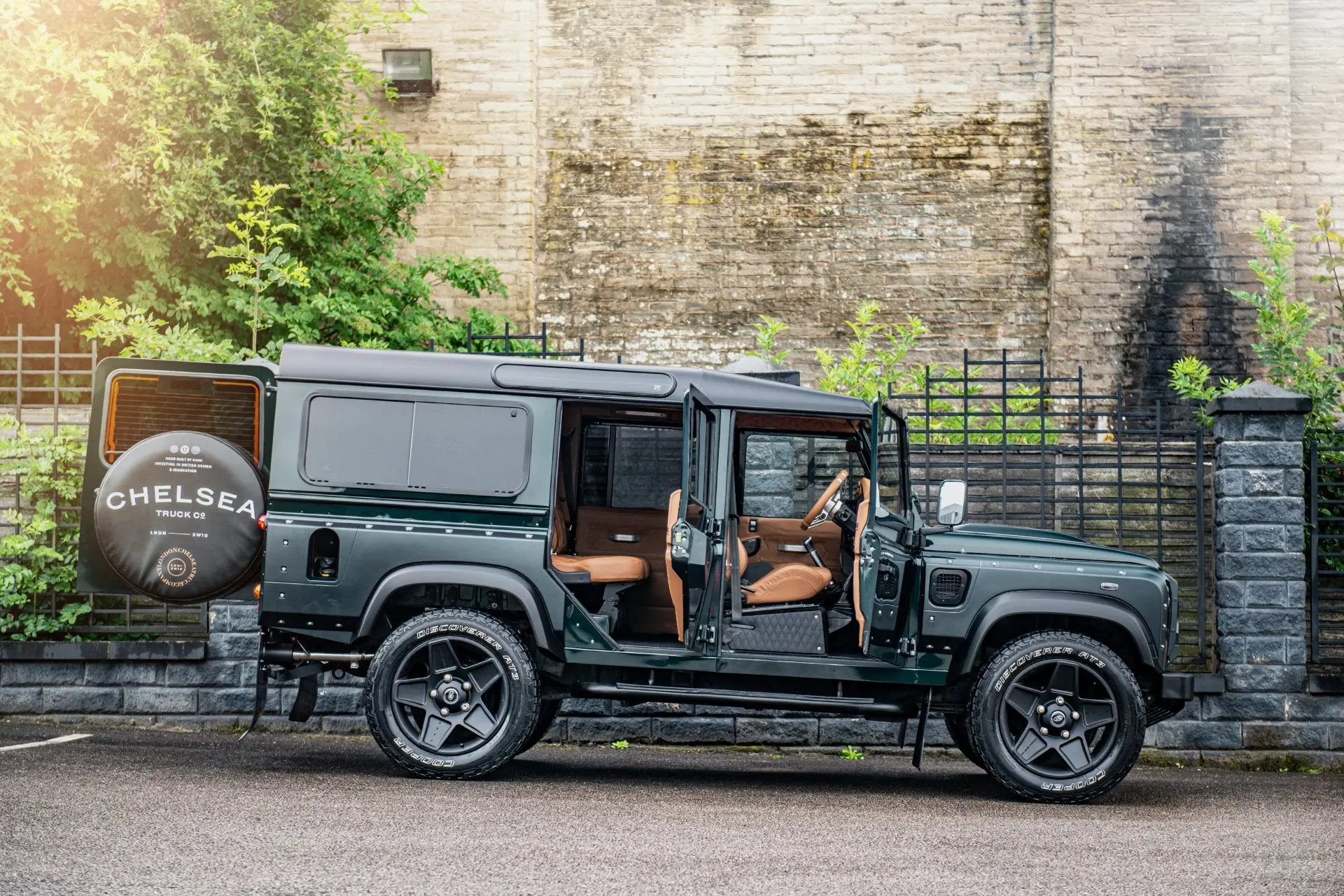 Land Rover Defender 110 (1991-2016) Herringbone Pattern Leather Interior - Image 11