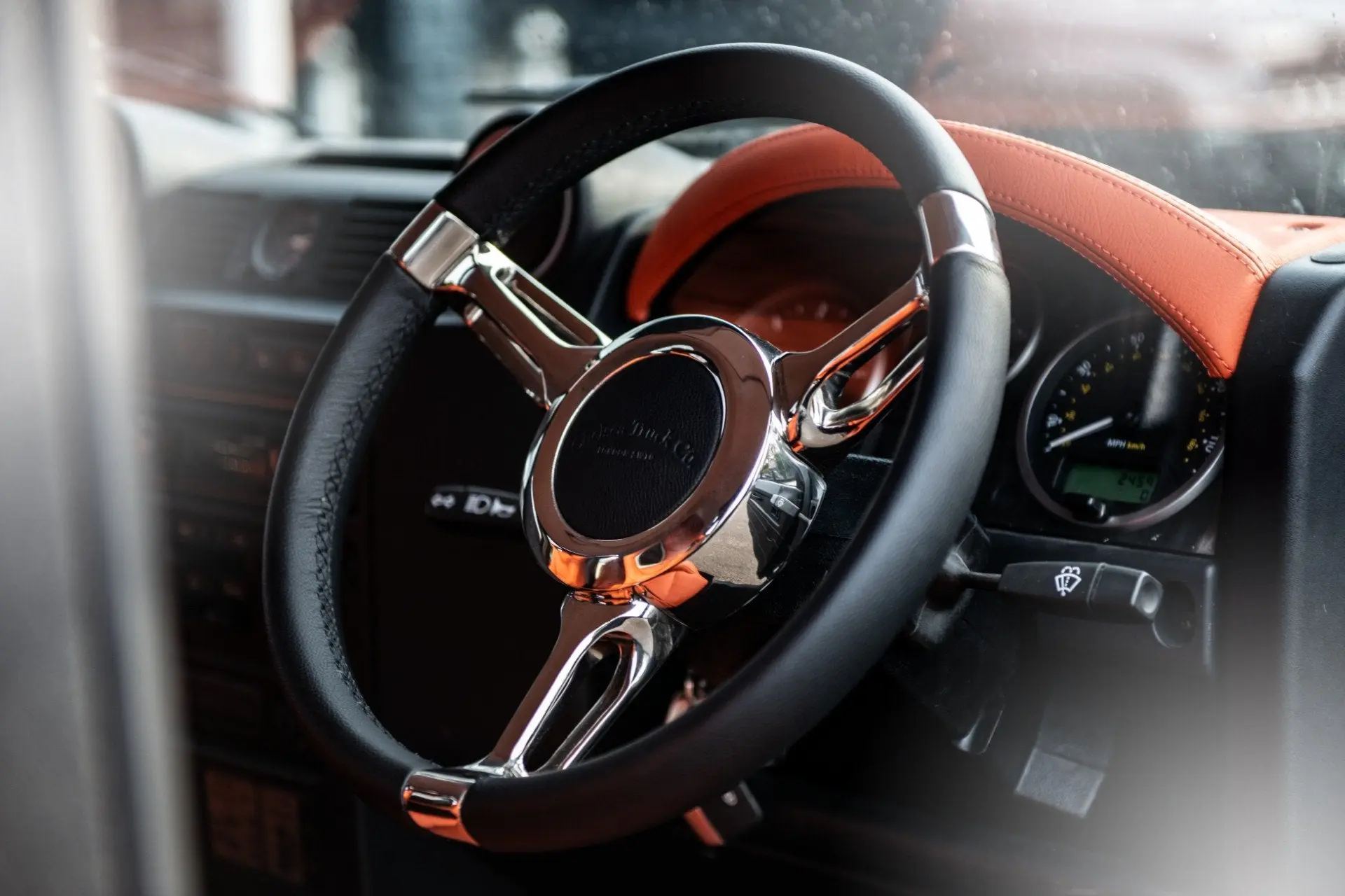 Land Rover Defender 110 Herringbone Sport Leather Interior - Image 5