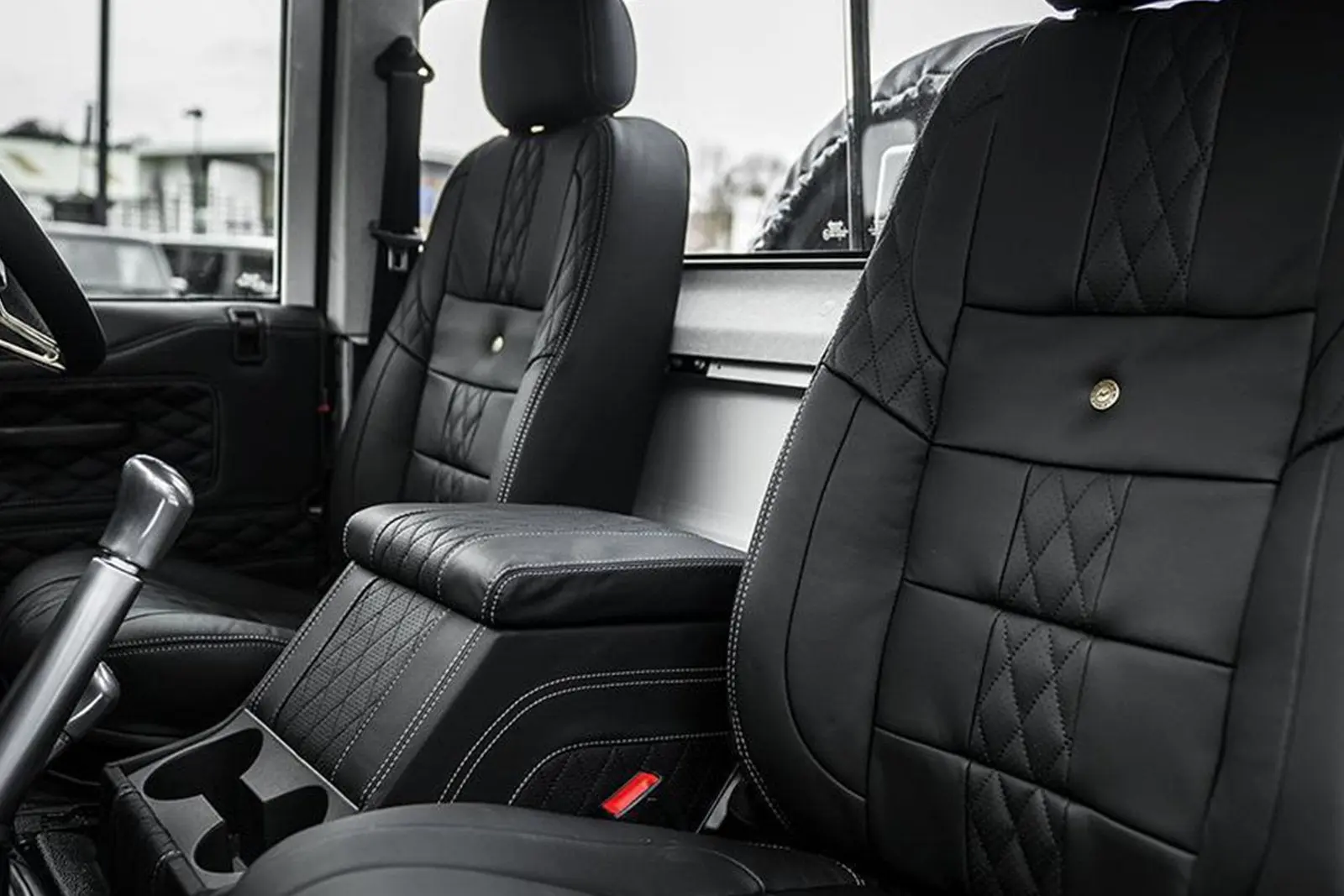 LAND ROVER DEFENDER 110 PICKUP COMFORT INTERIOR - 2 SEATS