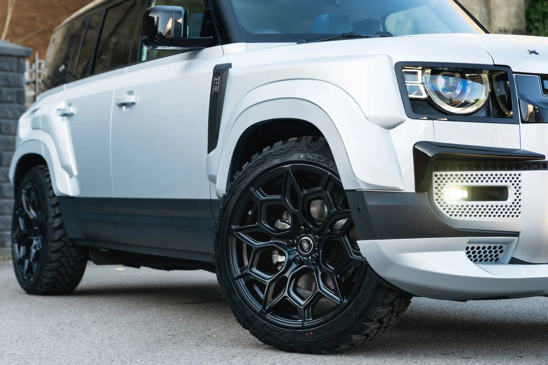 LAND ROVER DEFENDER 110 (2020 Onwards) WIDE TRACK BODYKIT - Image 15