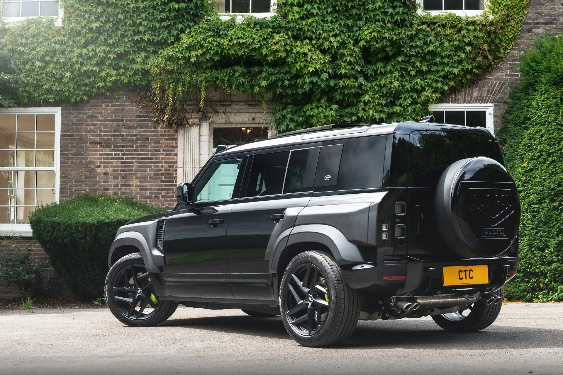 LAND ROVER DEFENDER 110 (2020 Onwards) WIDE TRACK BODYKIT - Image 24
