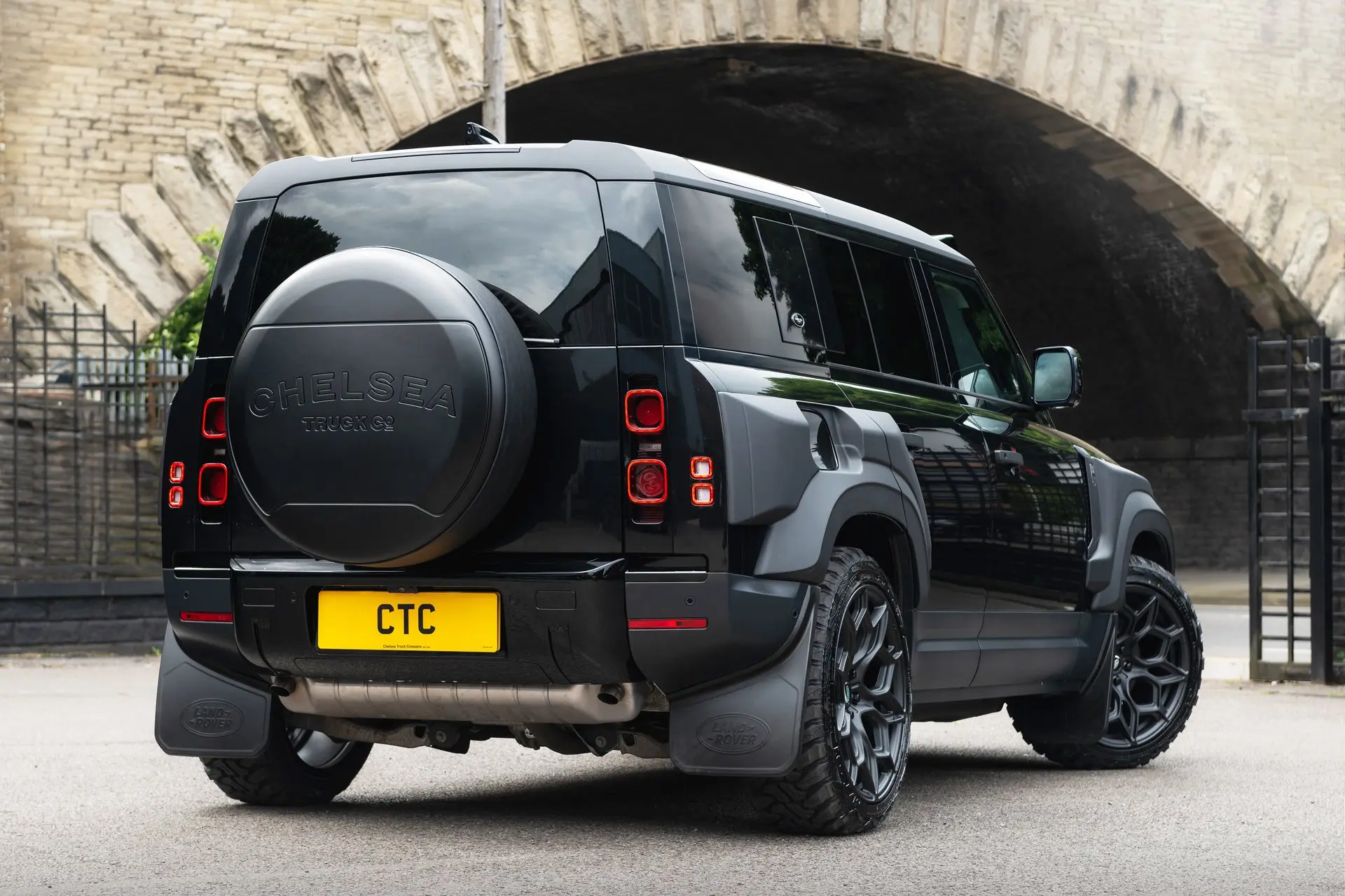 LAND ROVER DEFENDER 110 (2020 Onwards) WIDE TRACK BODYKIT - Image 44