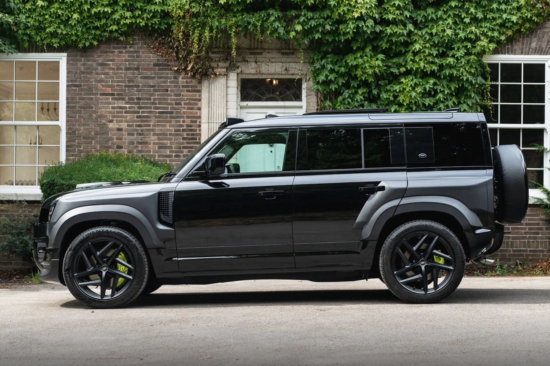 LAND ROVER DEFENDER 110 (2020 Onwards) WIDE TRACK BODYKIT - Image 7