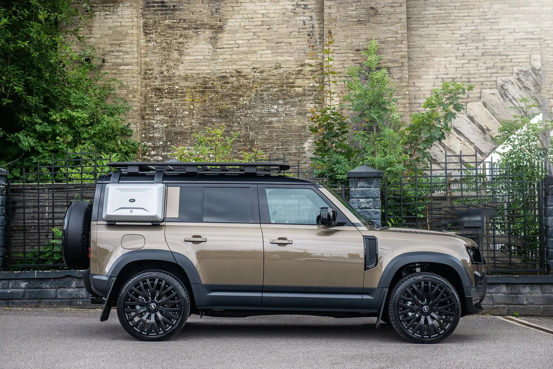 Land Rover Defender 110 Front and Rear Wheel Arches - Image 25