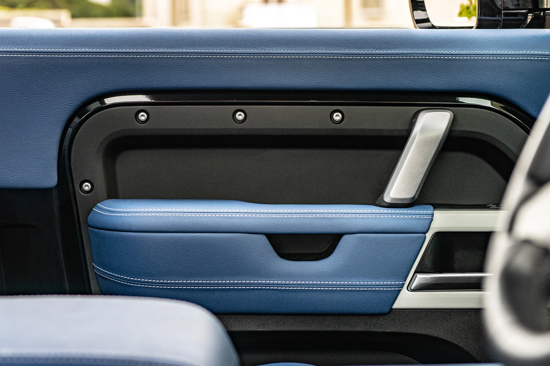 Land Rover Defender 110 Clam Shell Pattern Leather Interior - Image 32