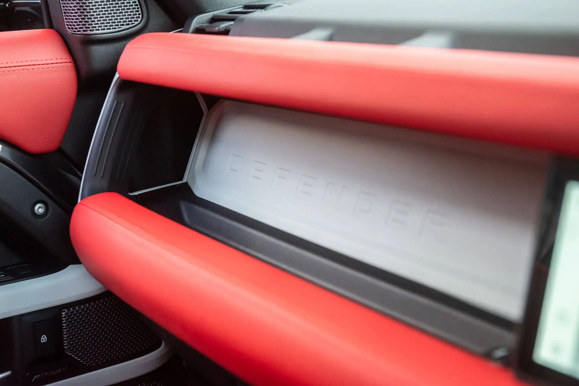 Land Rover Defender 110 Clam Shell Pattern Leather Interior - Image 41