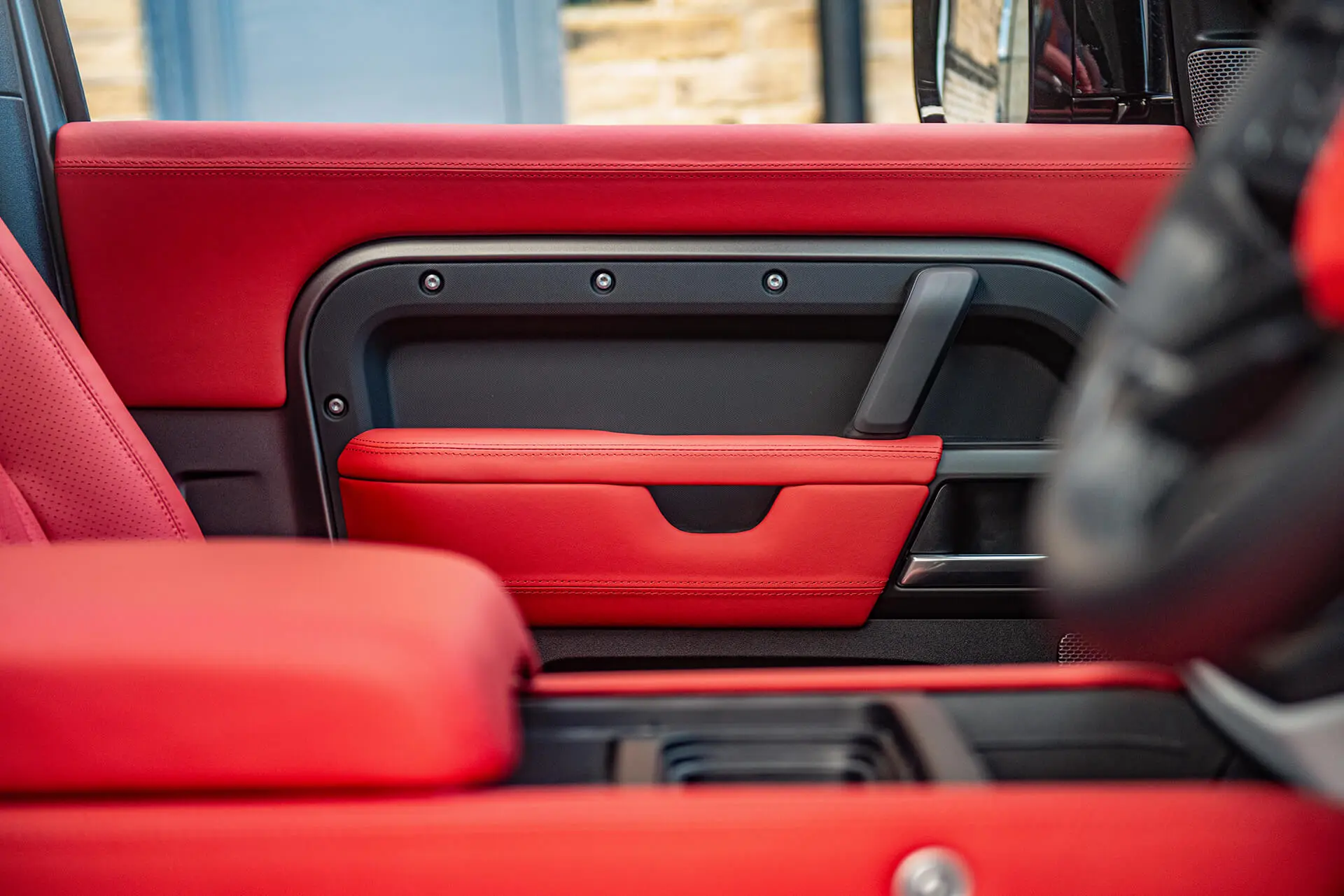 Land Rover Defender 110 Clam Shell Pattern Leather Interior - Image 45