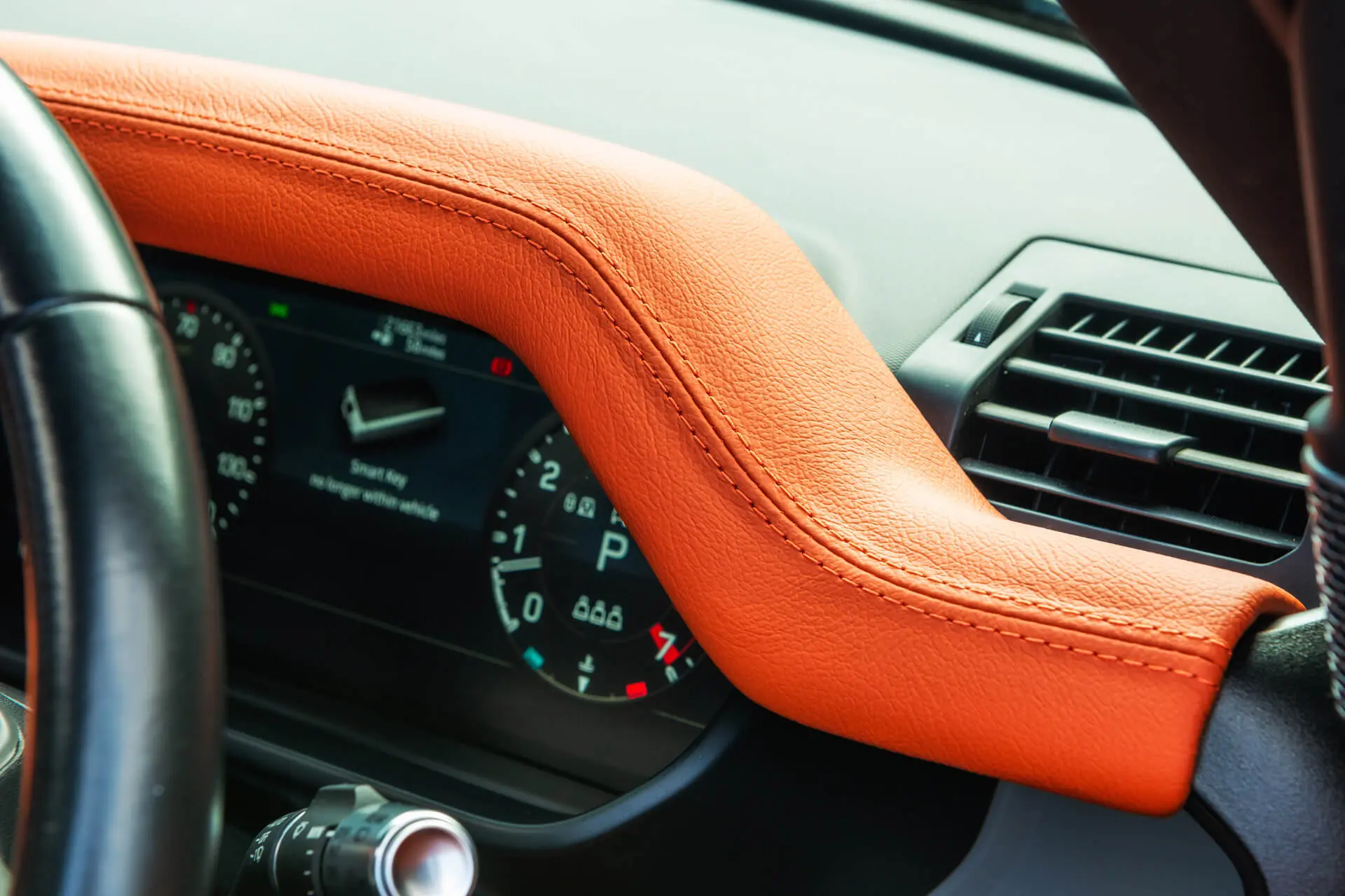 Land Rover Defender 110 Clam Shell Pattern Leather Interior - Image 20