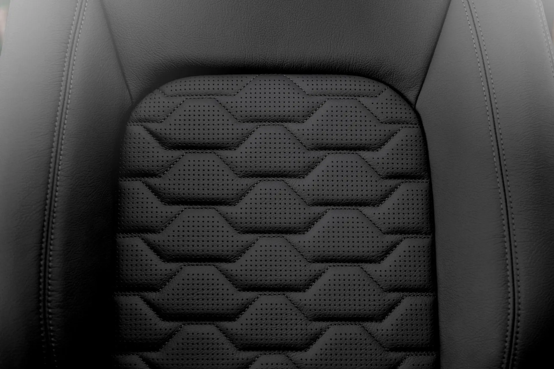 Land Rover Defender 110 Clam Shell Pattern Leather Interior - Image 14