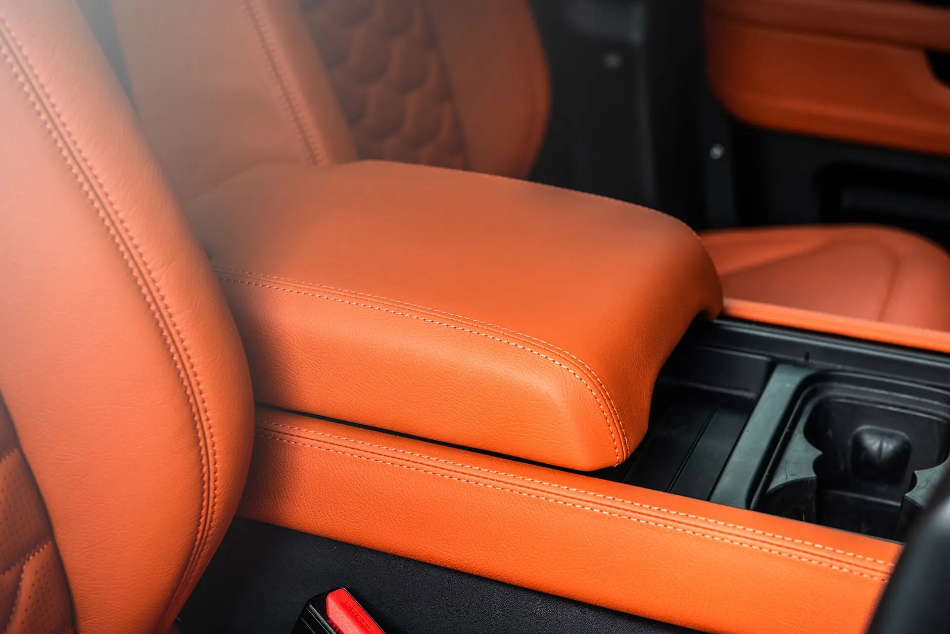 Land Rover Defender 110 Clam Shell Pattern Leather Interior - Image 16