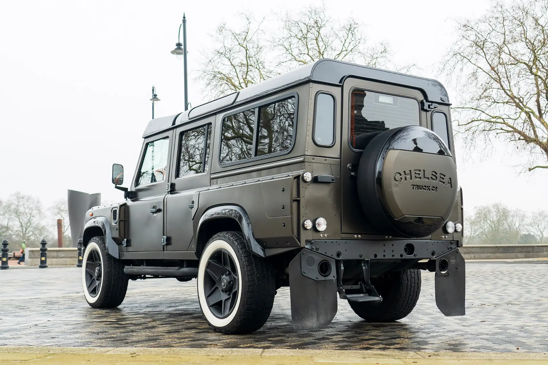 Land Rover Defender Hard Spare Wheel Cover Piano Black - Image 3