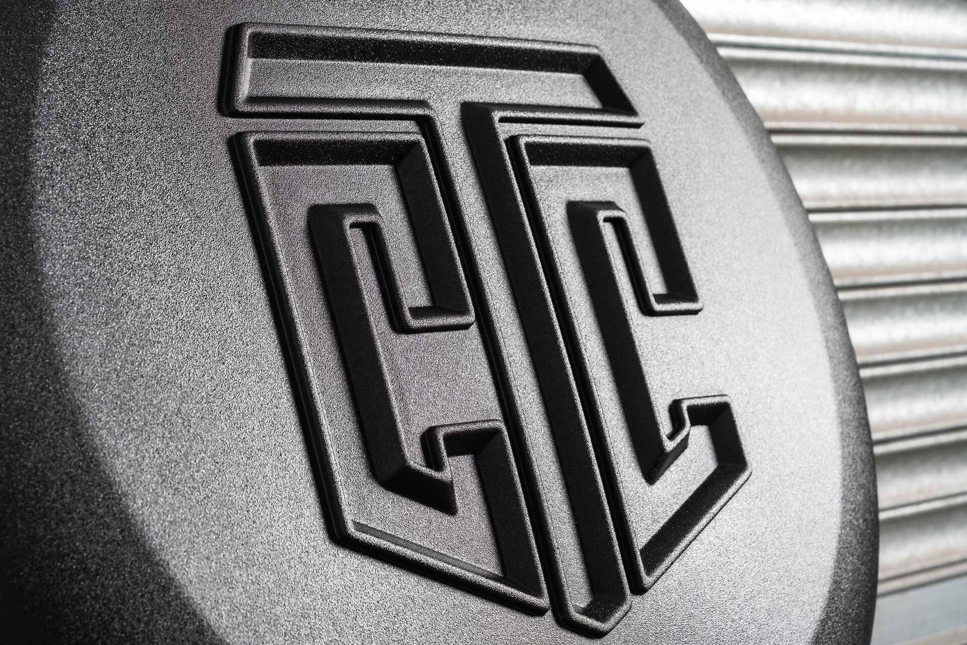 Land Rover Defender | CTC Expedition Crest Hard Spare Wheel Cover - Image 6