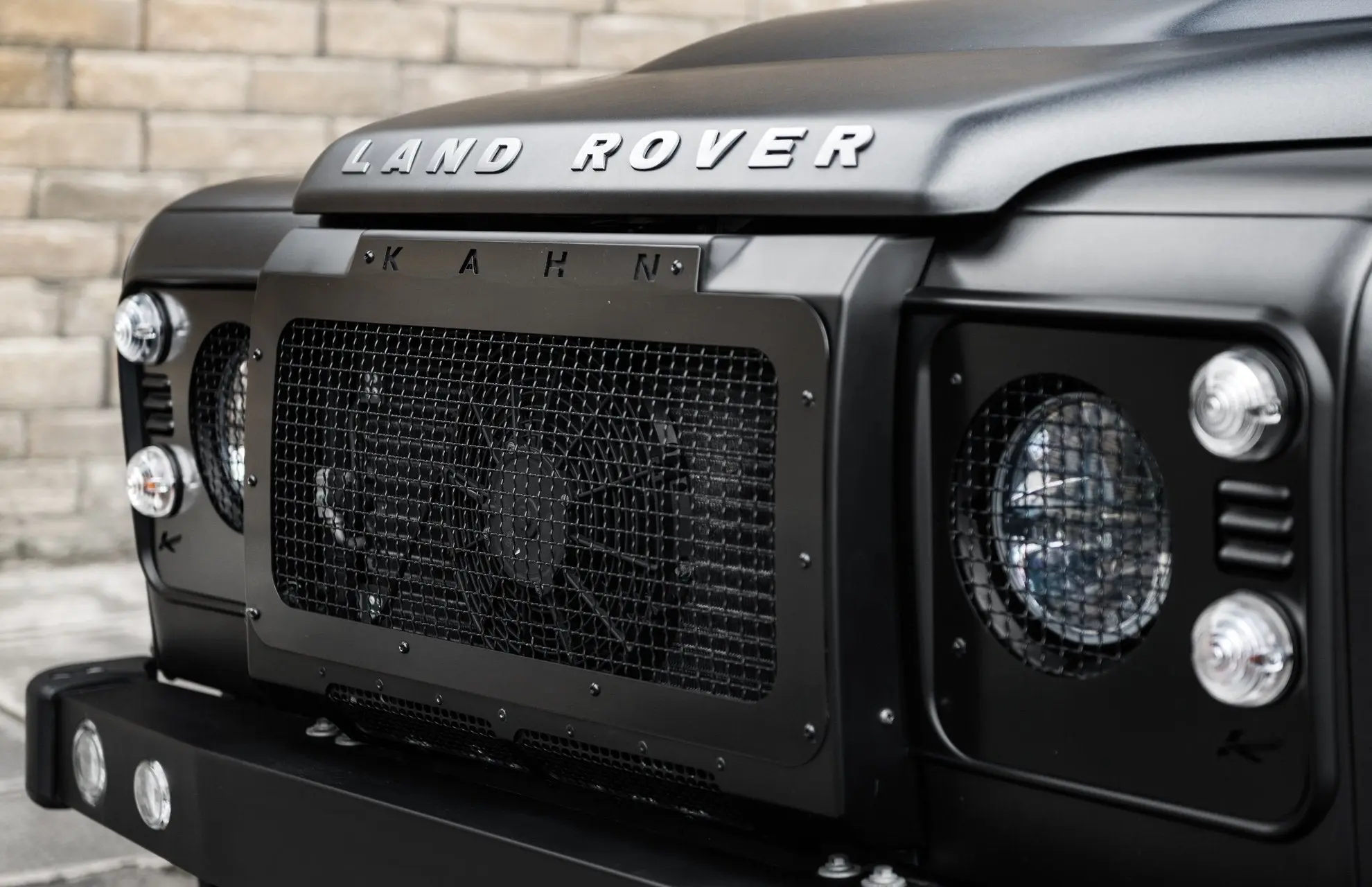 Front Grille with Stainless Steel Mesh Aluminium Finish for Land Rover Defender