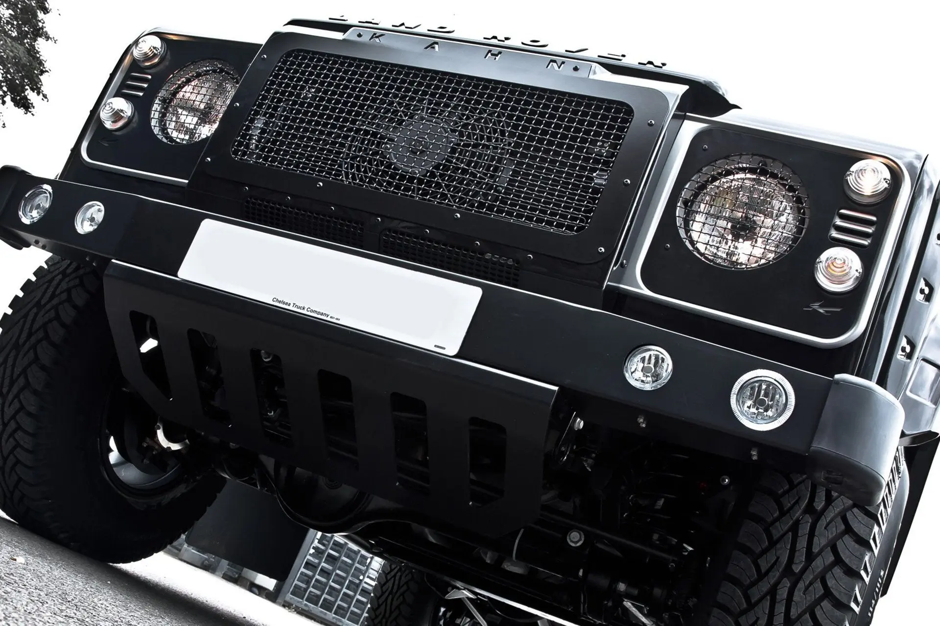 Front Grille with Stainless Steel Mesh Aluminium Finish for Land Rover Defender - Image 2