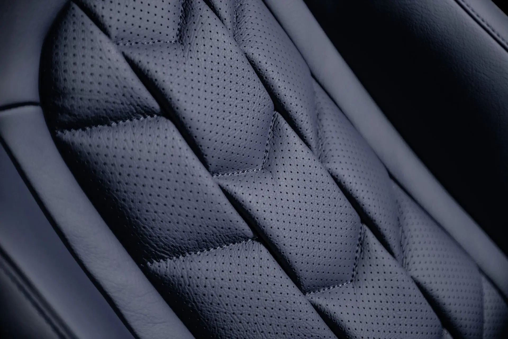 Land Rover Defender Heritage Sport Seats in Lightweight Vegan Leather (1991–2016) - Image 10