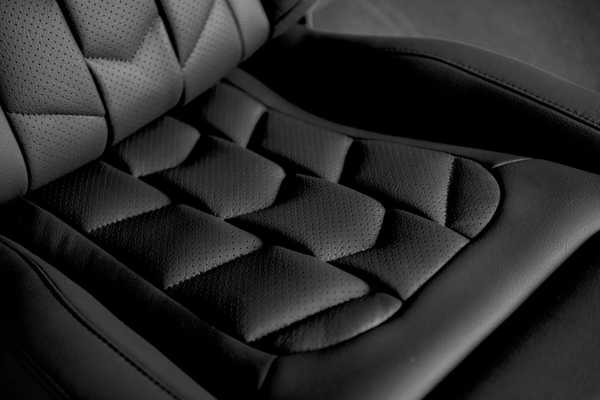 Land Rover Defender Heritage Sport Seats in Lightweight Vegan Leather (1991–2016) - Image 21