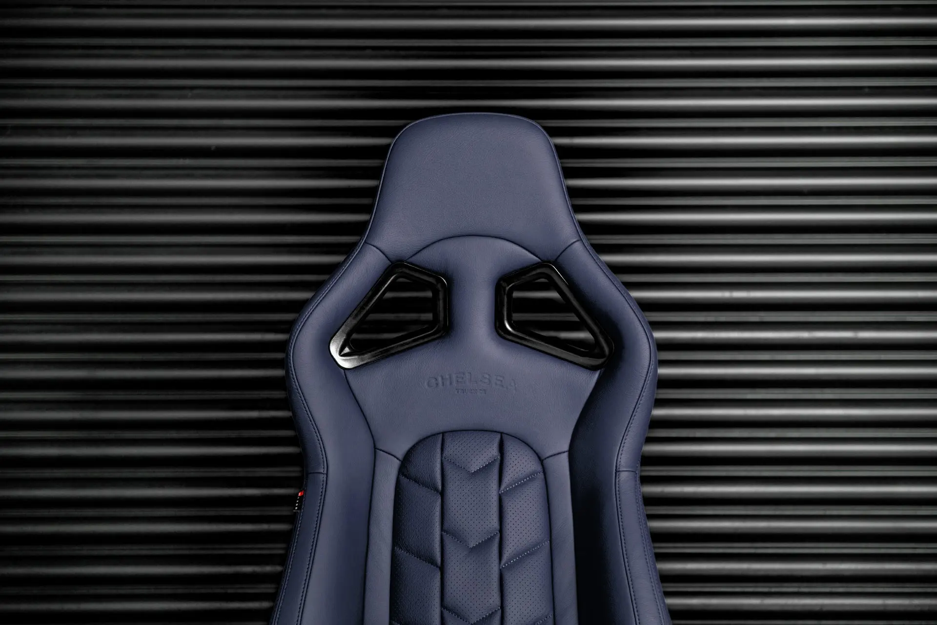 Land Rover Defender Heritage Sport Seats in Lightweight Vegan Leather (1991–2016) - Image 7