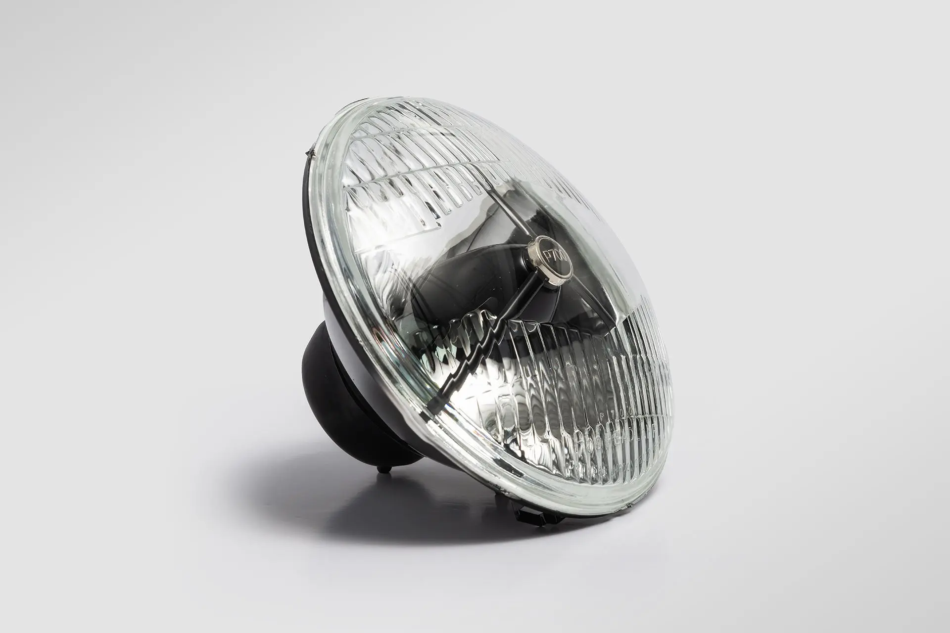 Land Rover Defender Retro Black Headlights (1991–2016) | Chelsea Truck Co. - Image 3