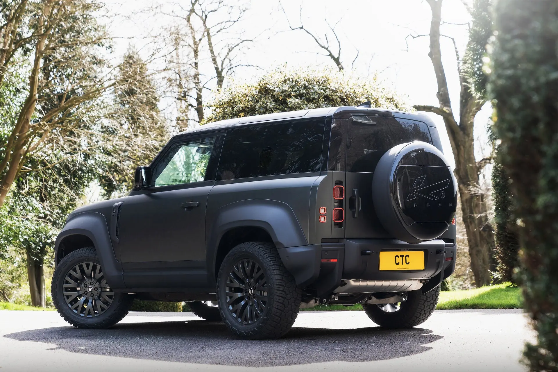 Hard Spare Wheel Cover for Land Rover Defender (2020 Onwards) - Piano Black - Image 4