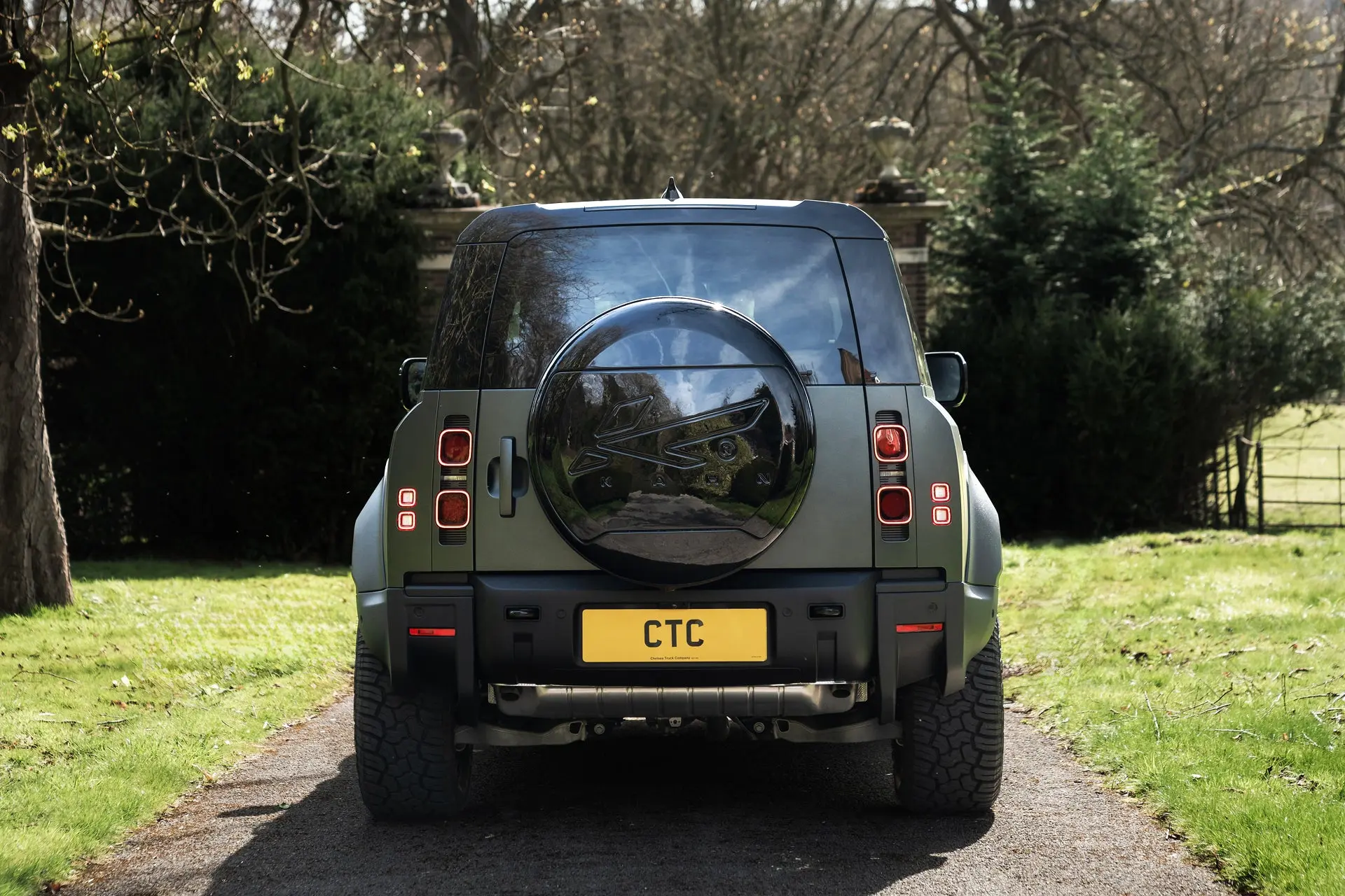 Hard Spare Wheel Cover for Land Rover Defender (2020 Onwards) - Piano Black - Image 5