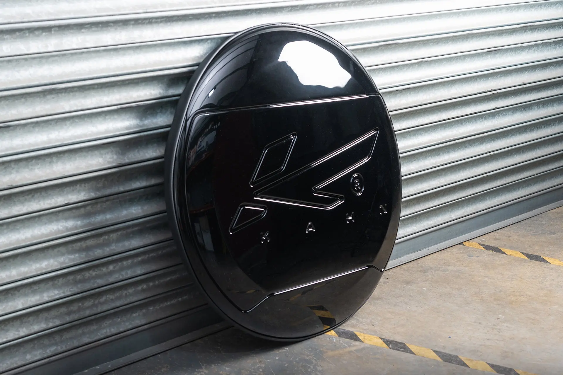 Hard Spare Wheel Cover for Land Rover Defender (2020 Onwards) - Piano Black - Image 8